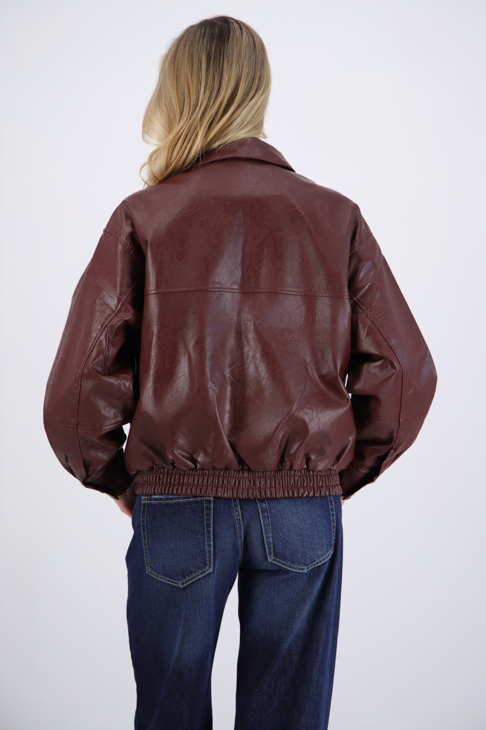 Bomber efecto piel lisa