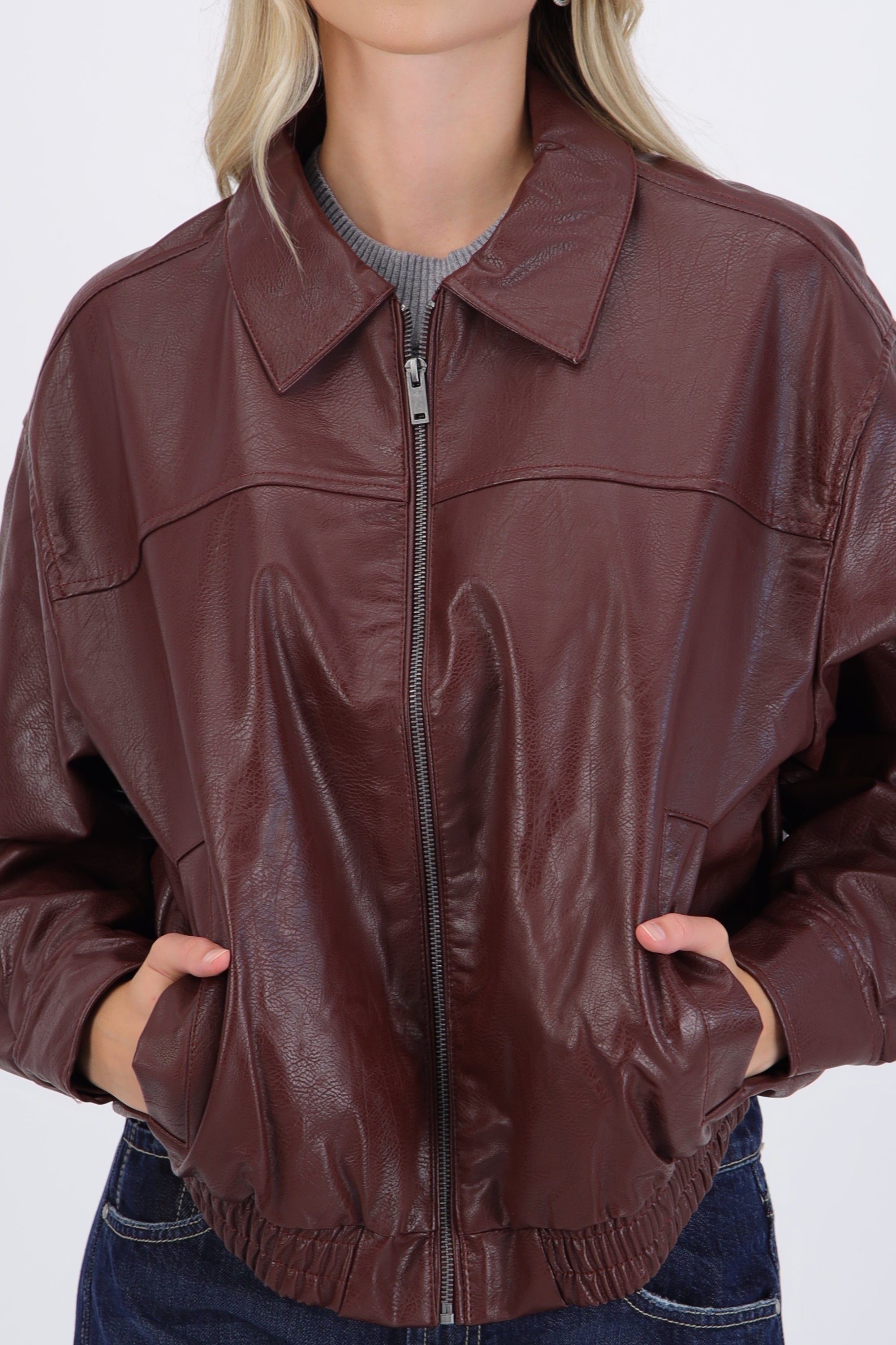 Bomber efecto piel lisa