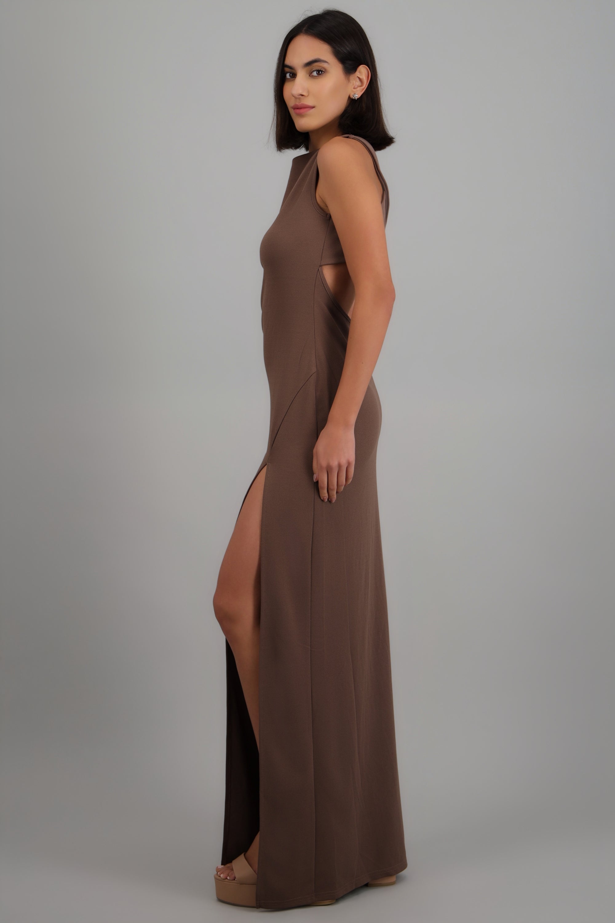 Vestido maxi espalda cruzada CHOCOLATE
