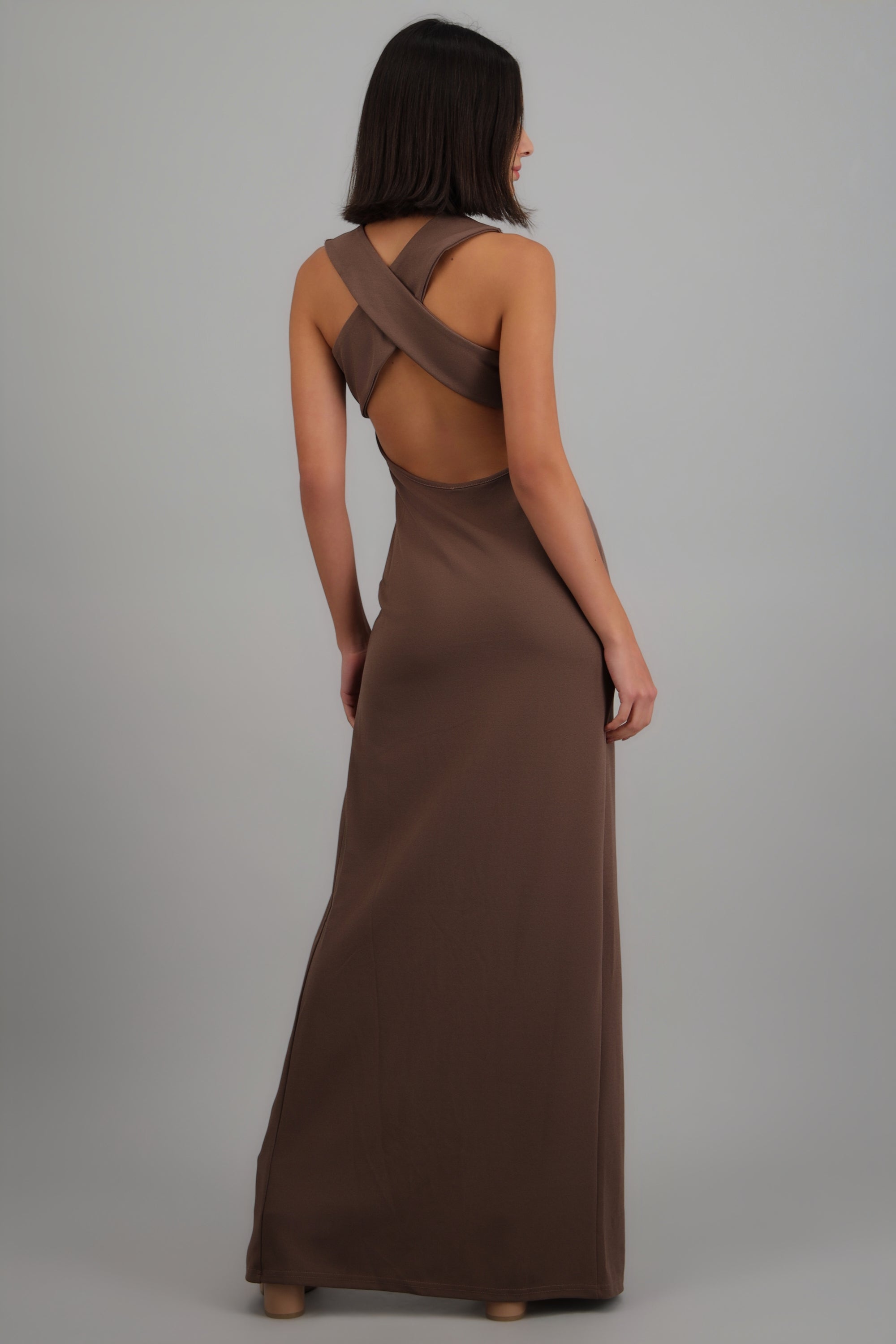 Vestido maxi espalda cruzada CHOCOLATE