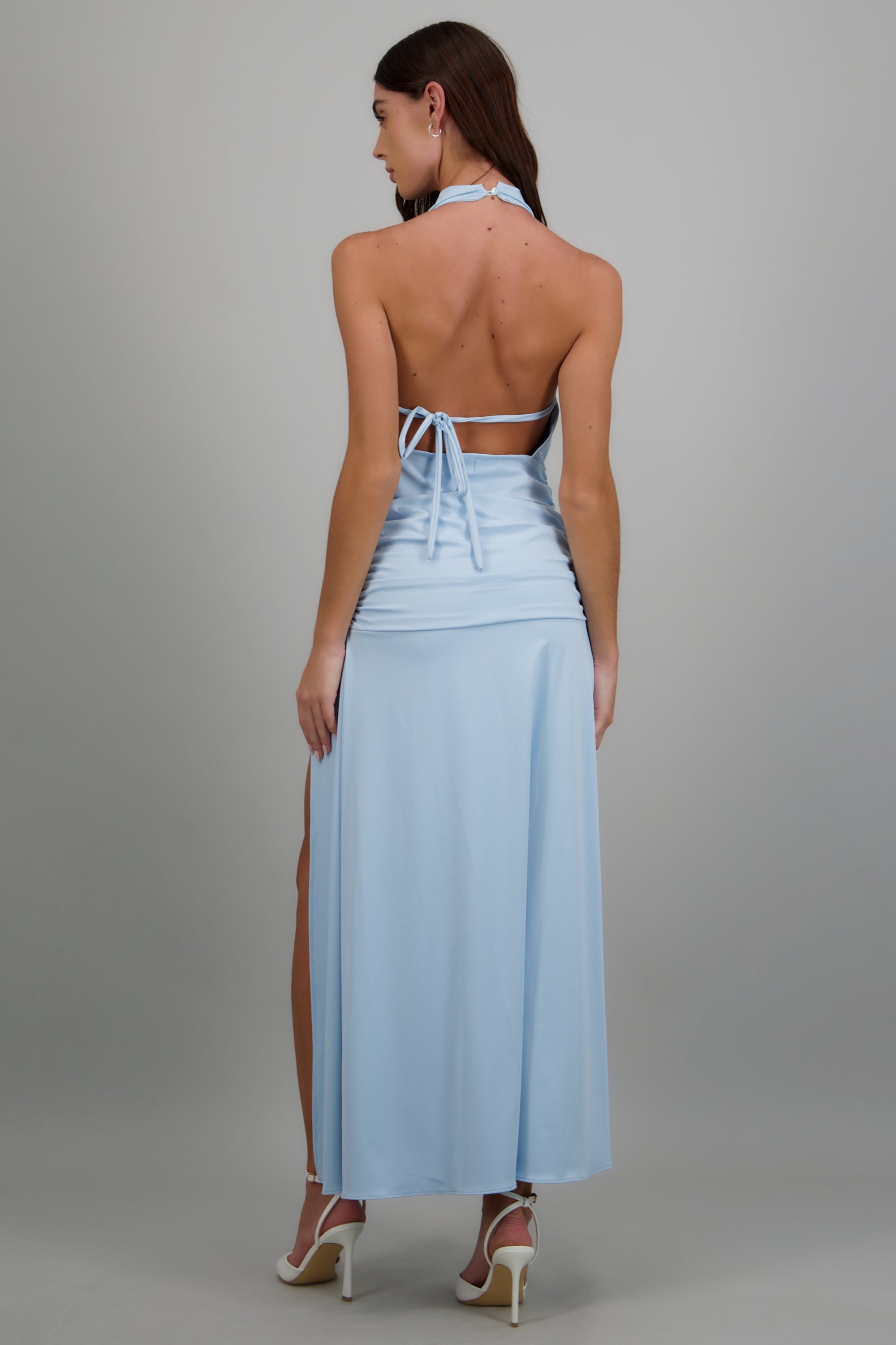 Vestido maxi escote cascada espalda descubierta AZUL PASTEL