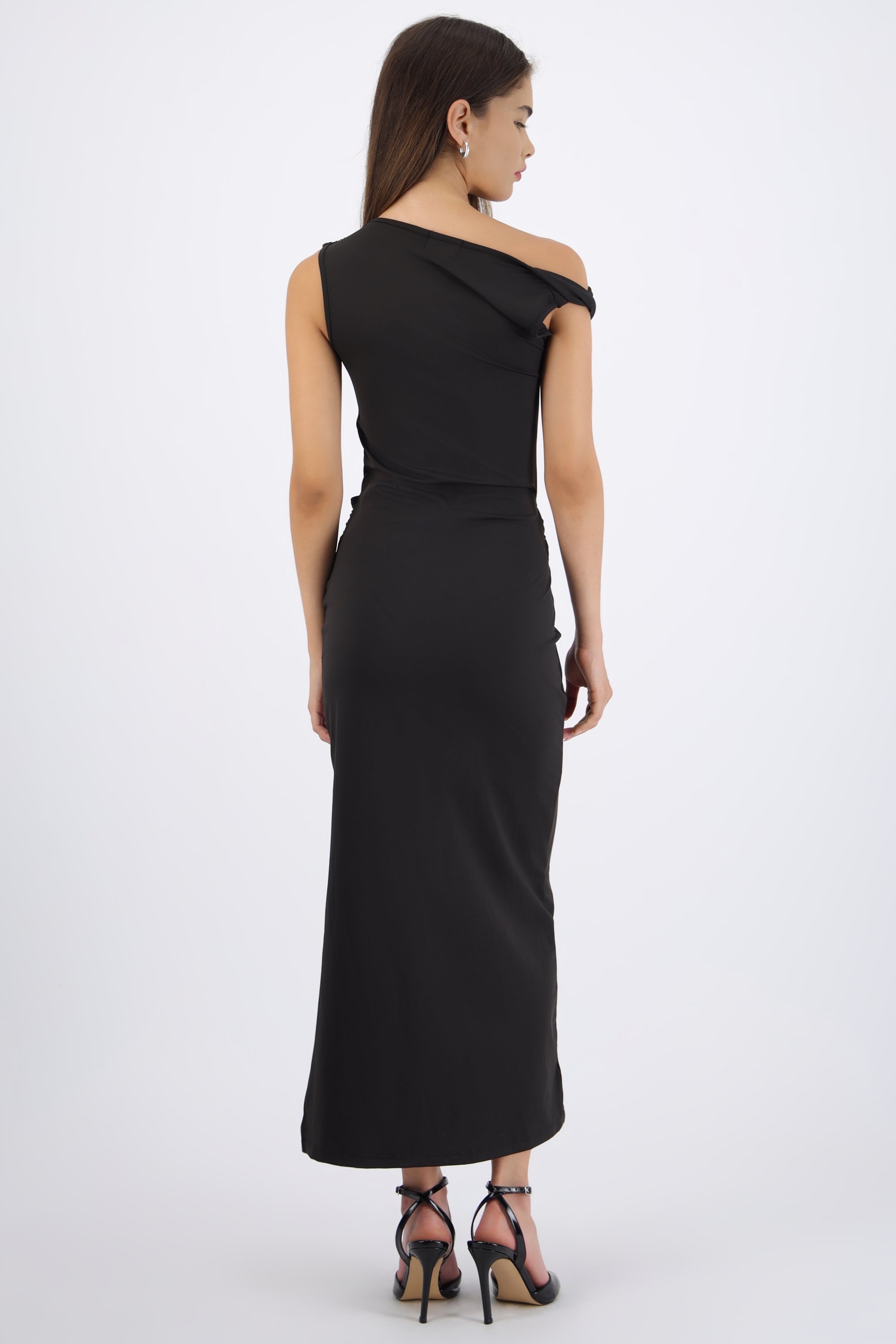 Vestido midi hombro caido detalle cadera NEGRO
