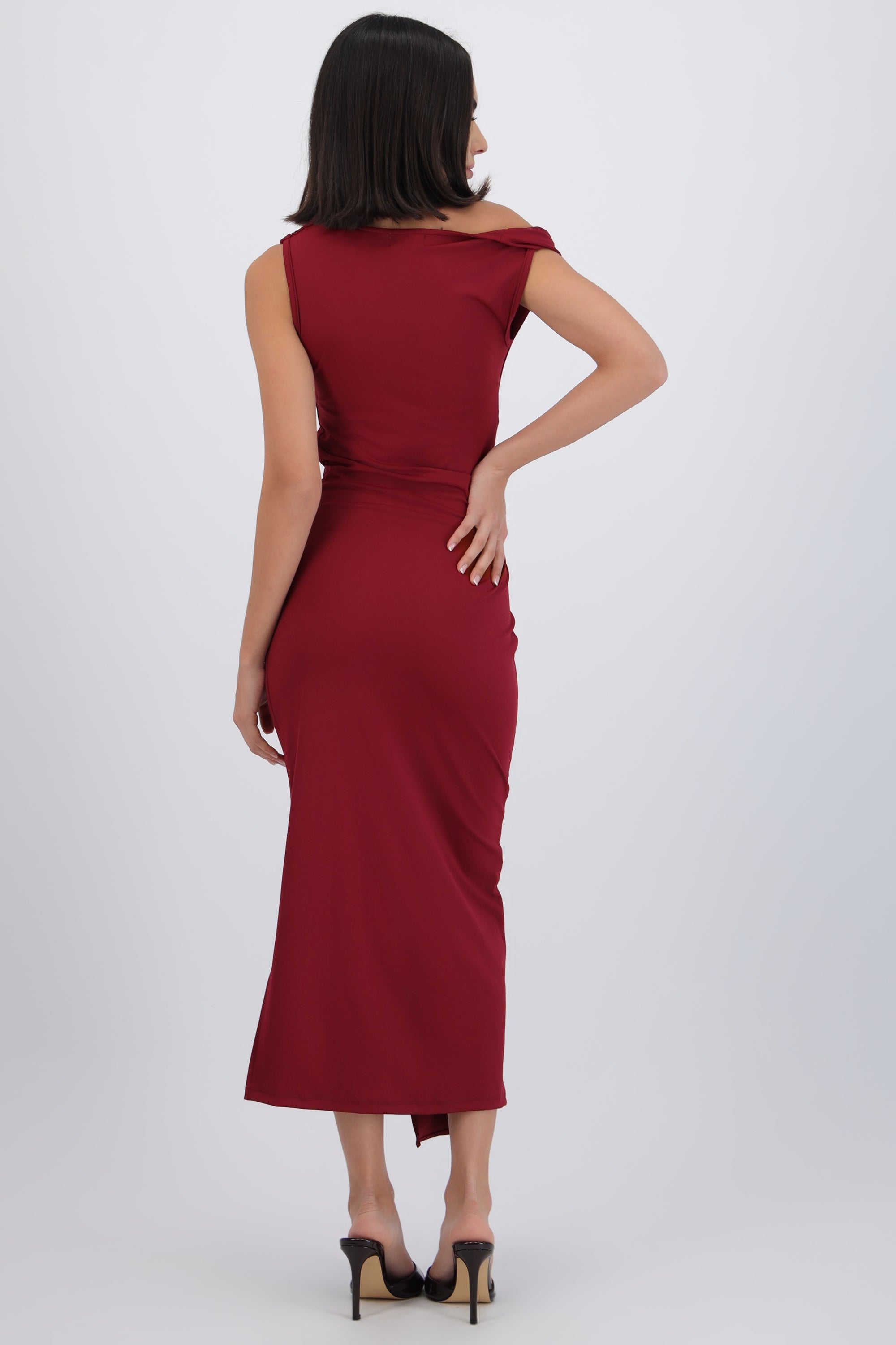 Vestido midi hombro caido detalle cadera