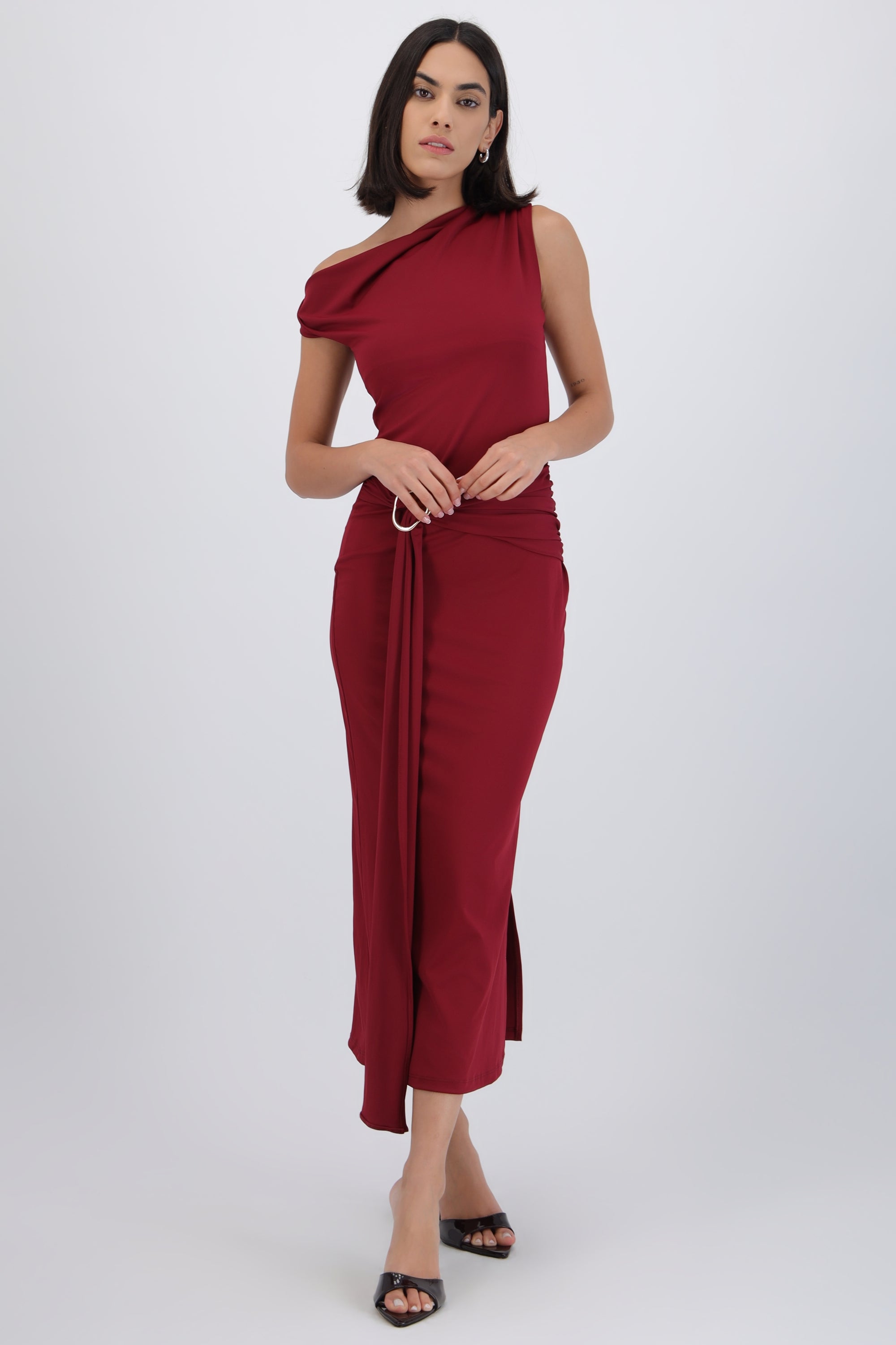 Vestido midi hombro caido detalle cadera