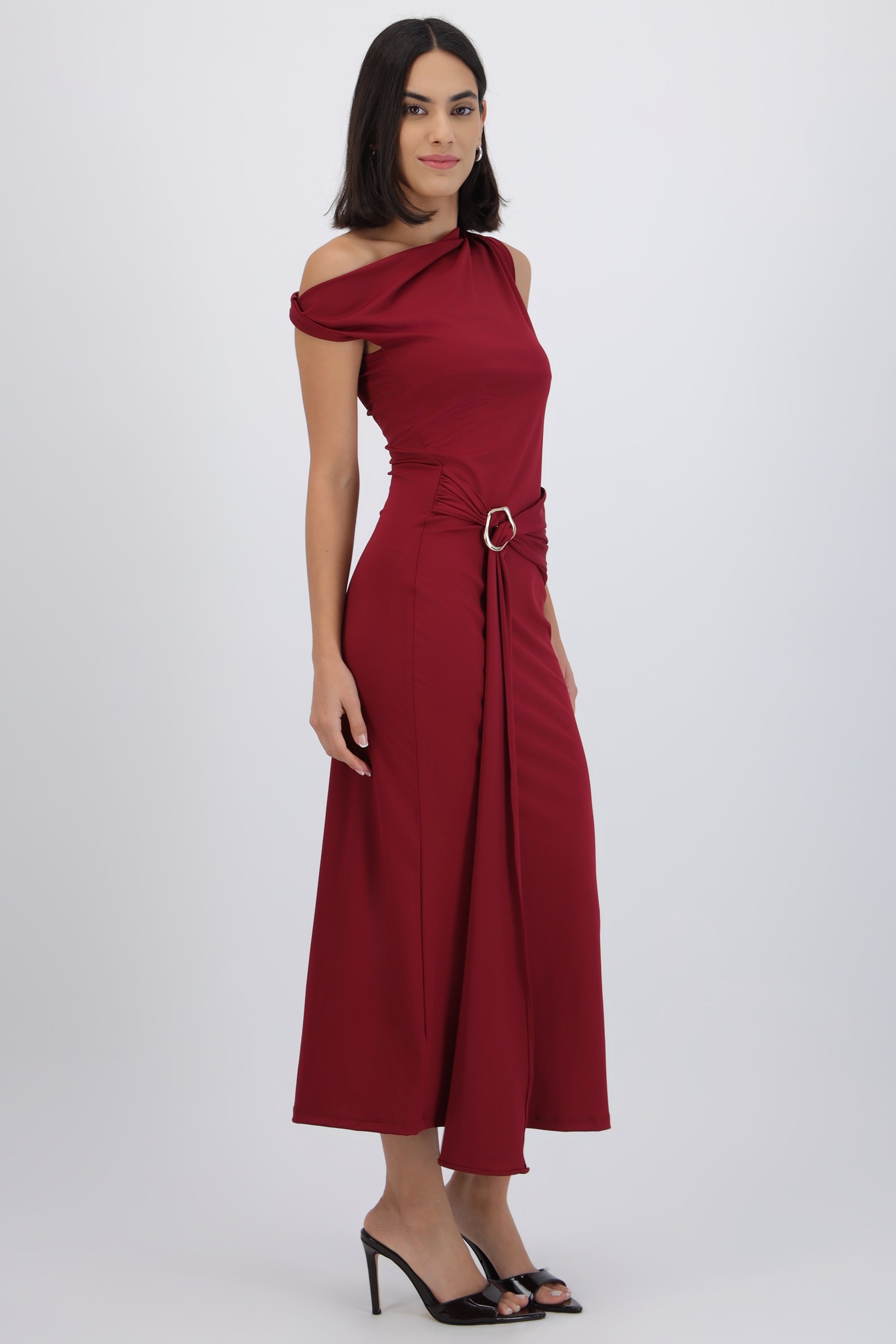 Vestido midi hombro caido detalle cadera