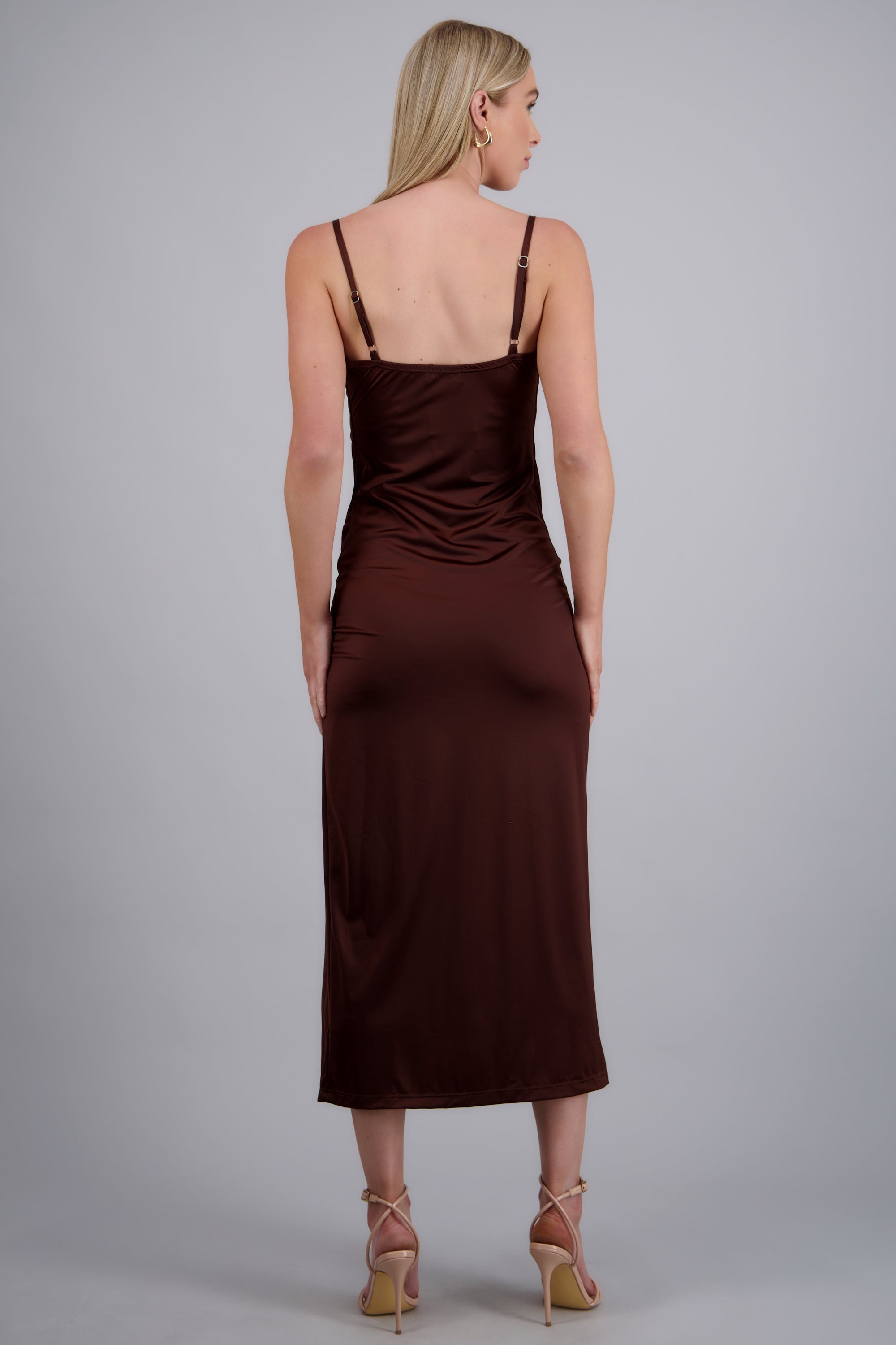 Vestido escote columpio abertura CHOCOLATE