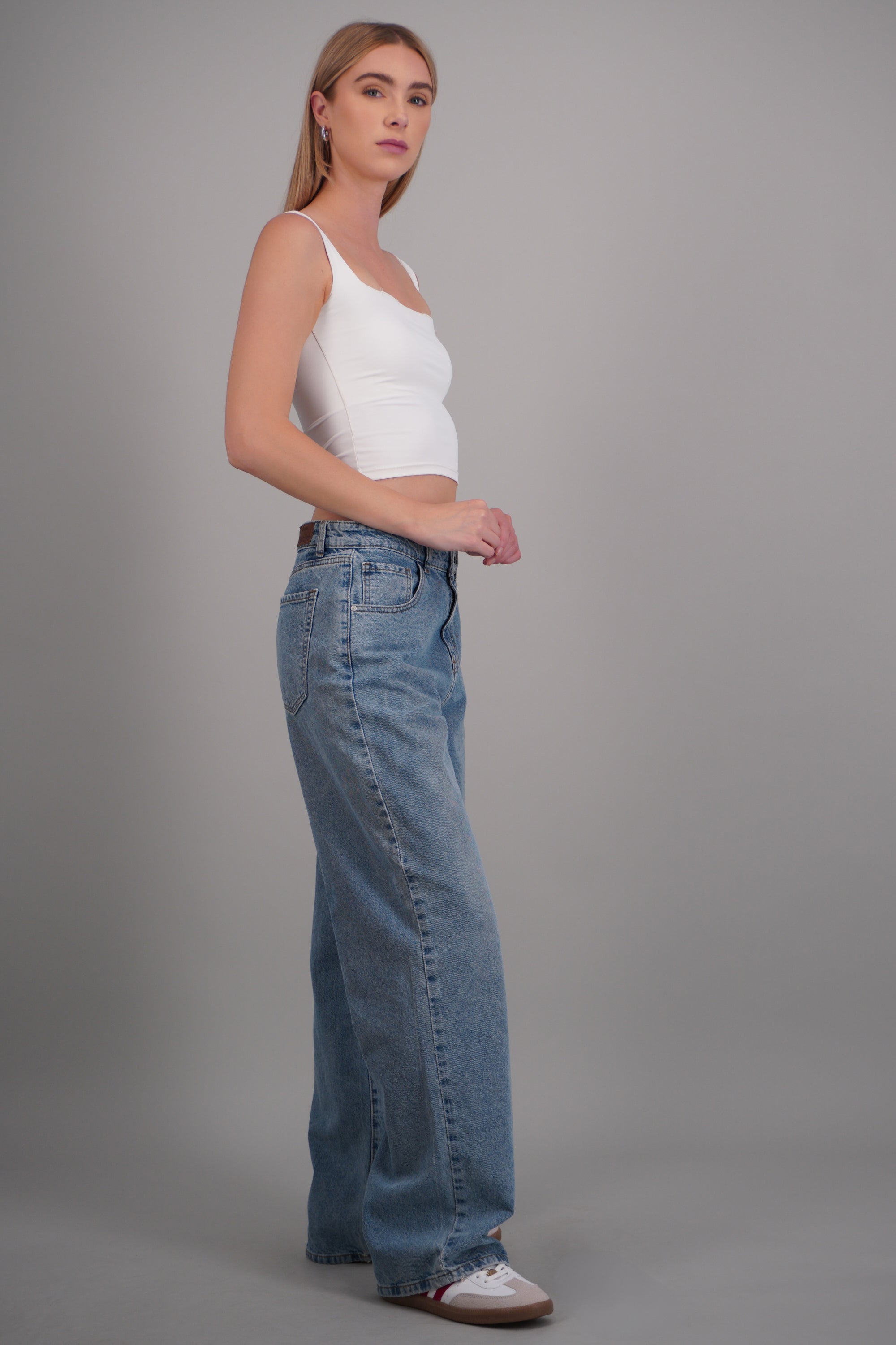 Jeans wide leg mini dobladillo LIGHT WASH