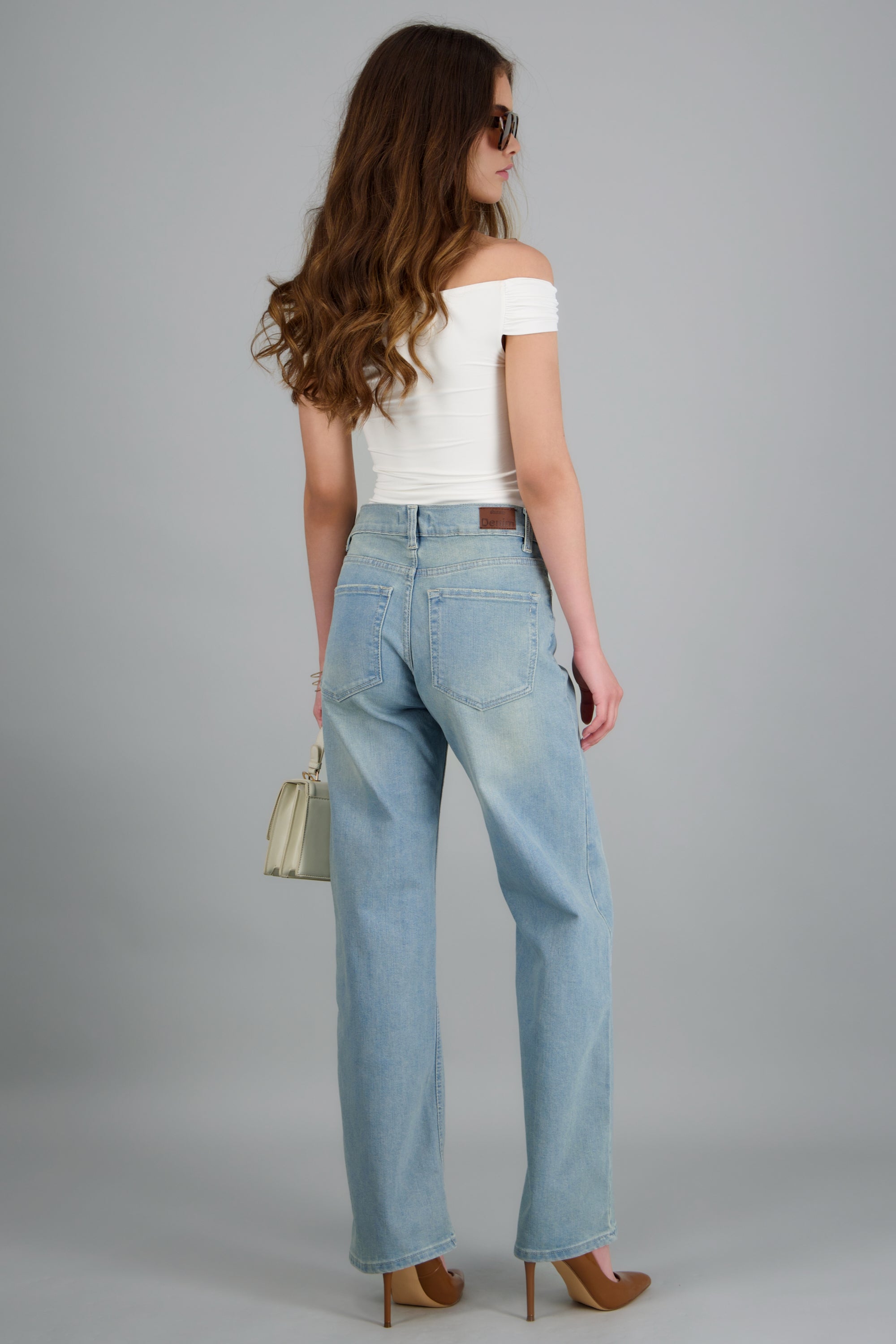 Jeans wide leg básico BLEACHED