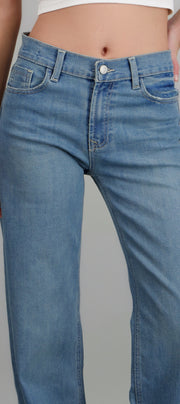 MEDIUM WASH