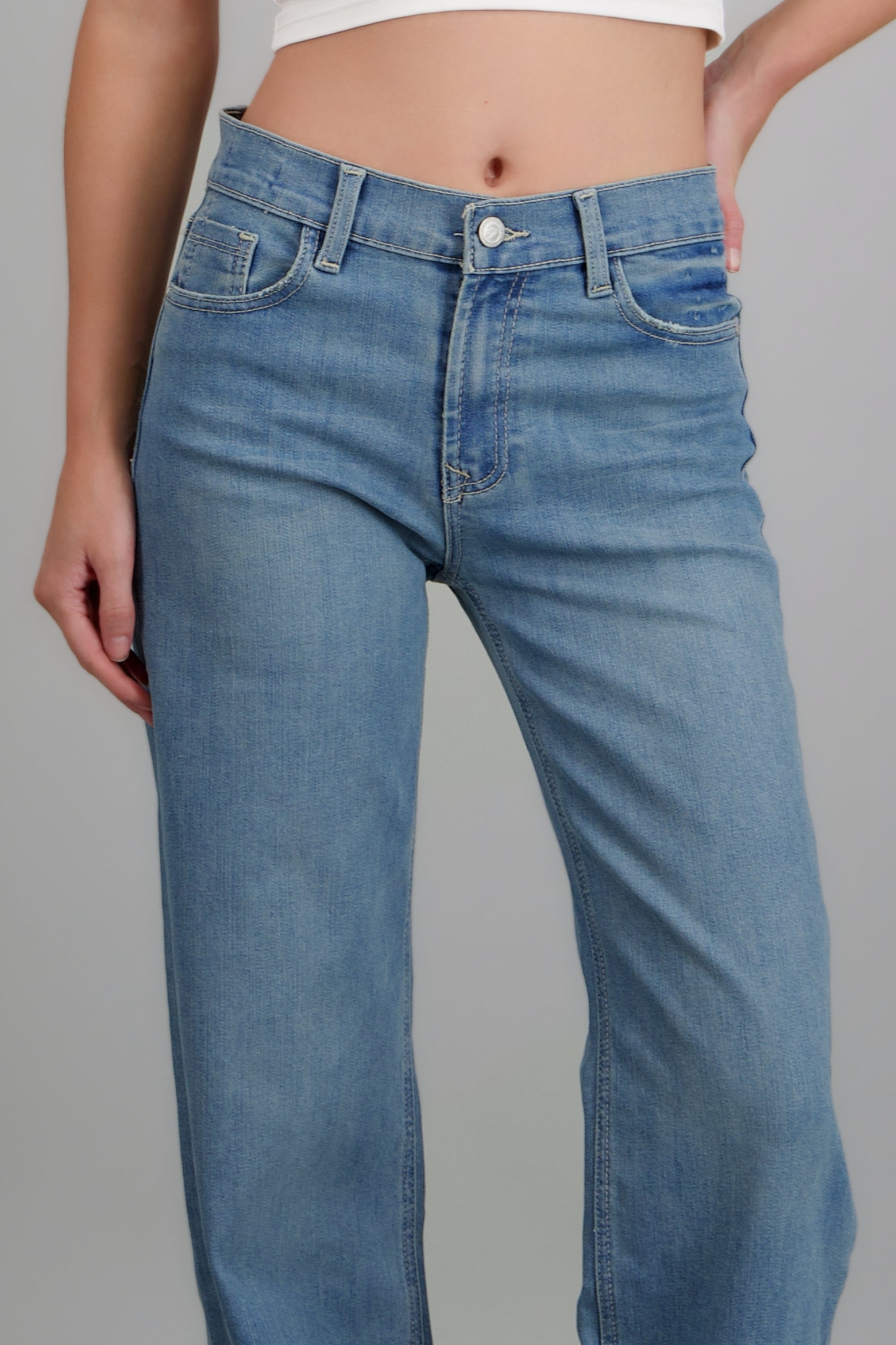 Jeans wide leg básico MEDIUM WASH