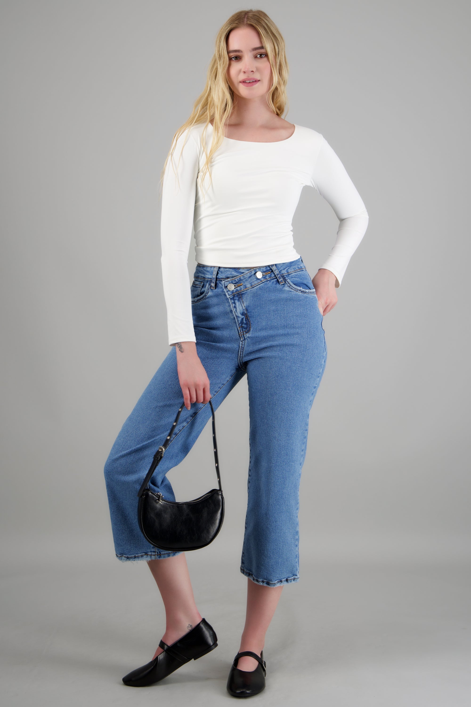 Jeans cropped pretina cruzada MEDIUM WASH