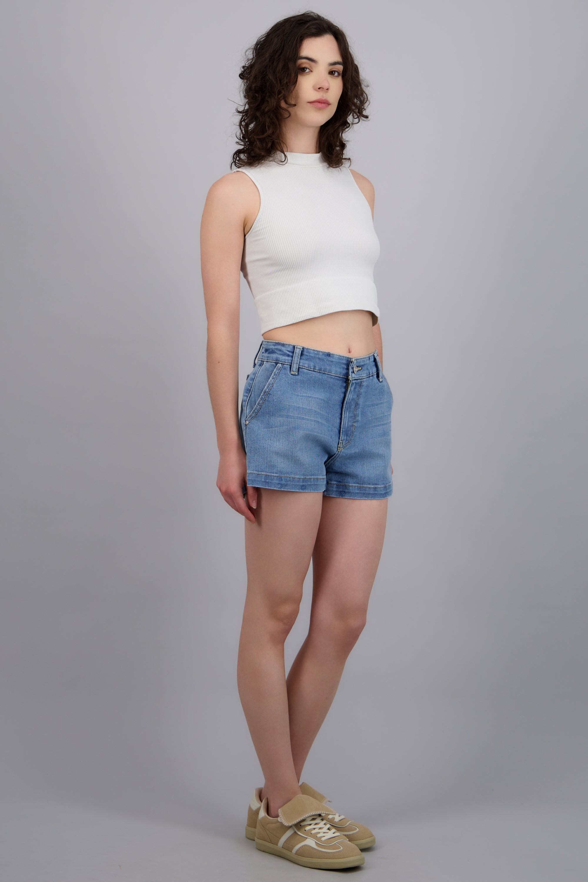Mini short básico mid rise LIGHT WASH