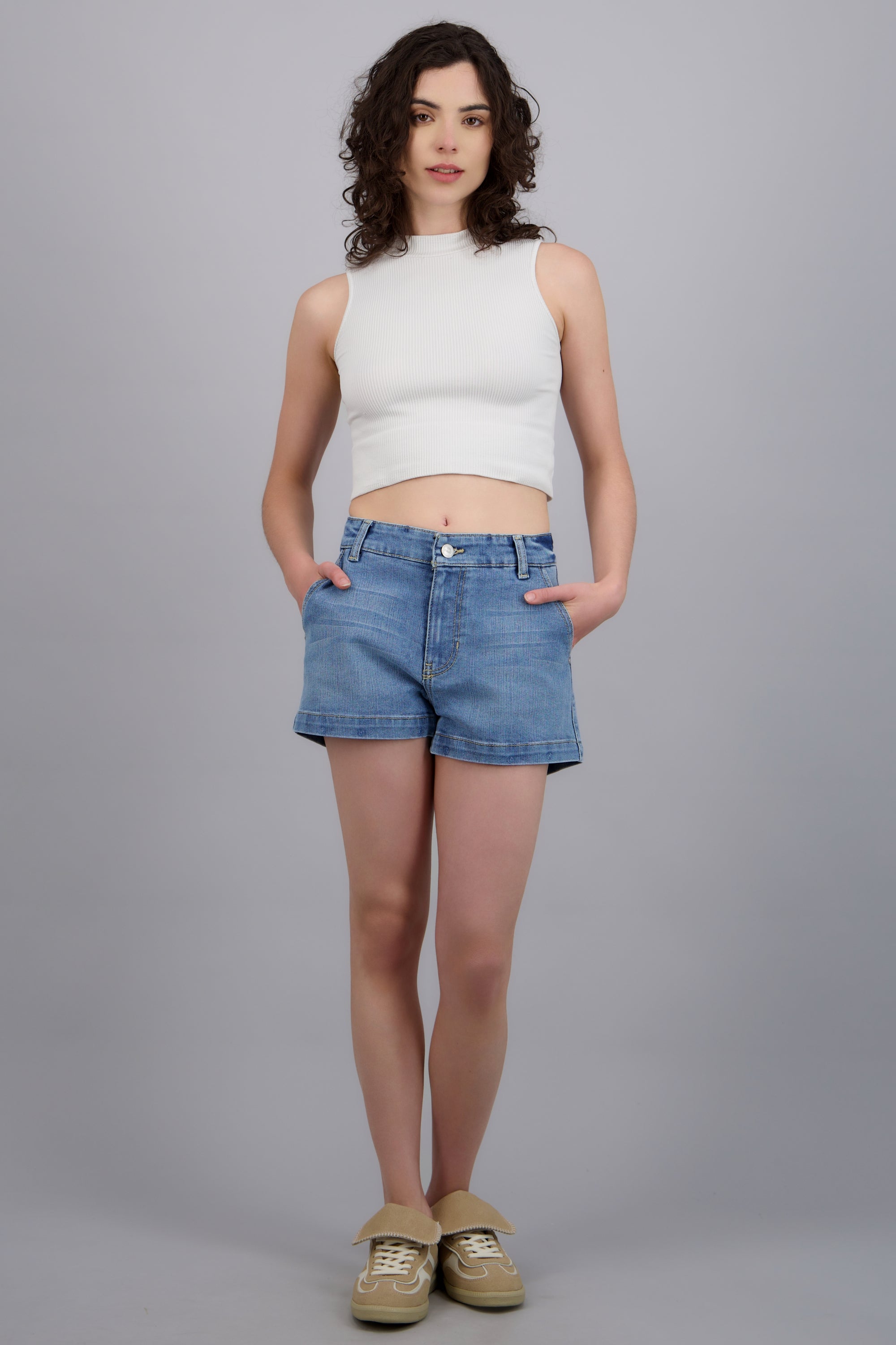 Mini short básico mid rise LIGHT WASH
