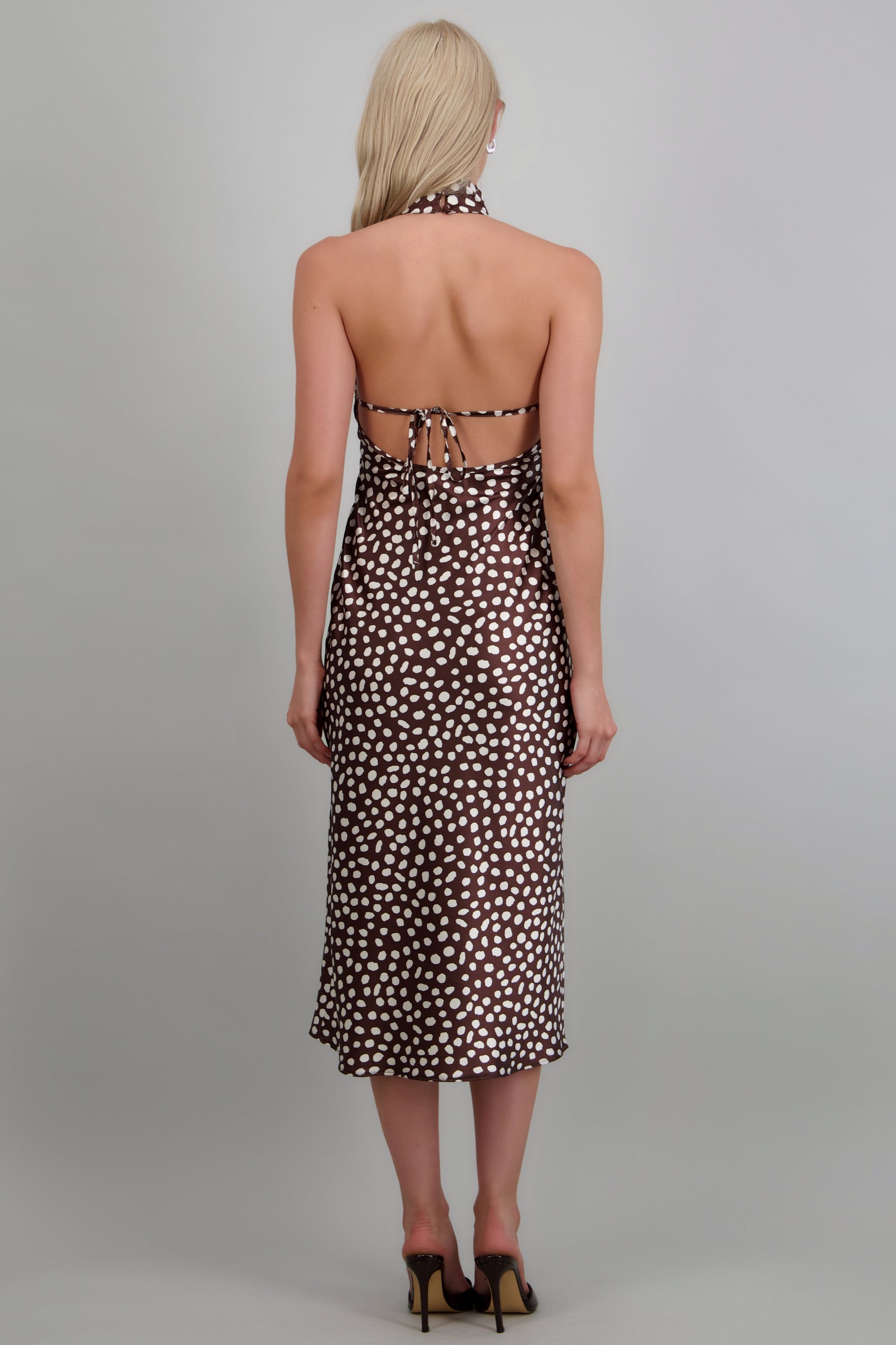 Vestido cuello alto amarre espalda polka dots CHOCOLATE