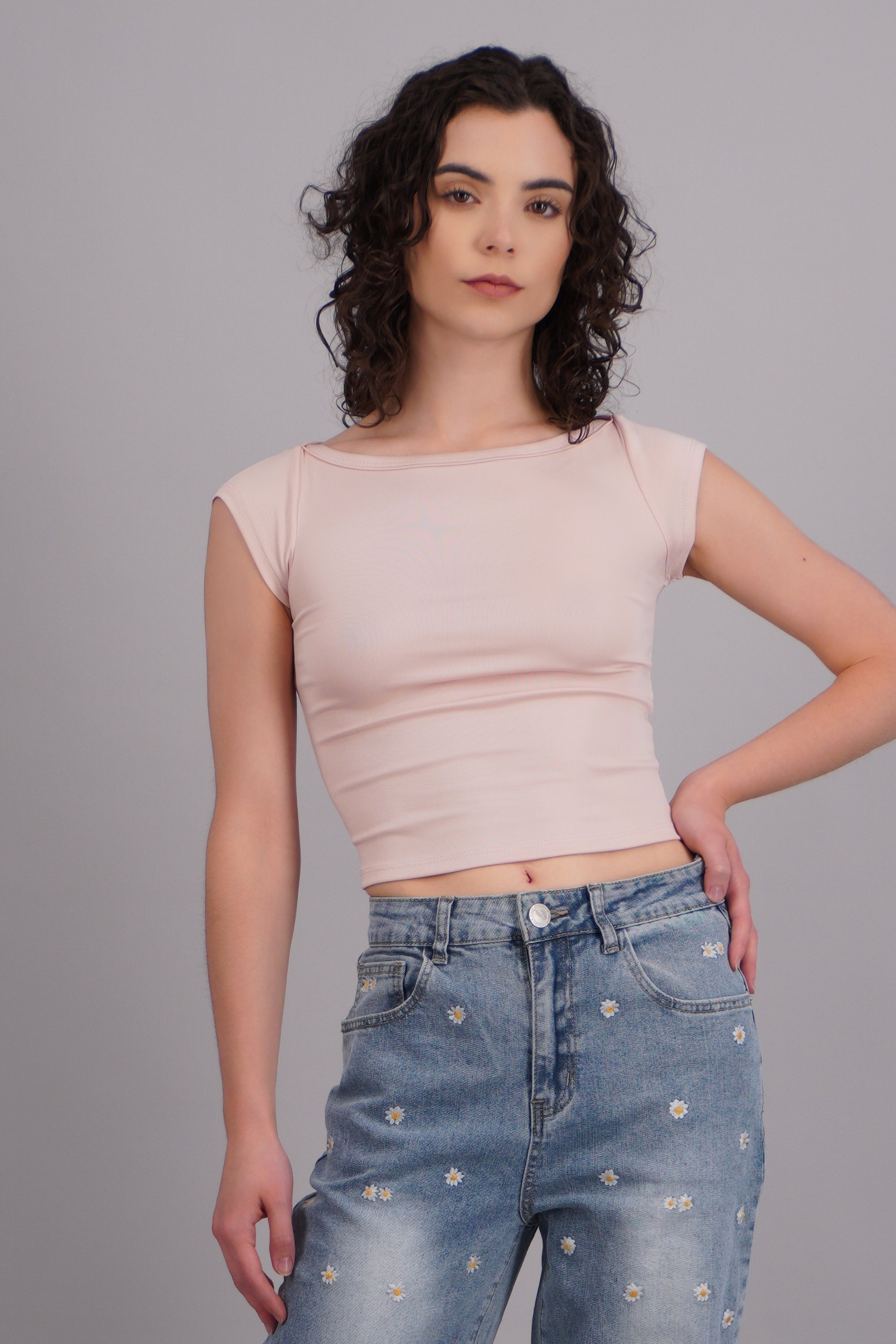 Playera manga corta detalle hombros ROSA PASTEL