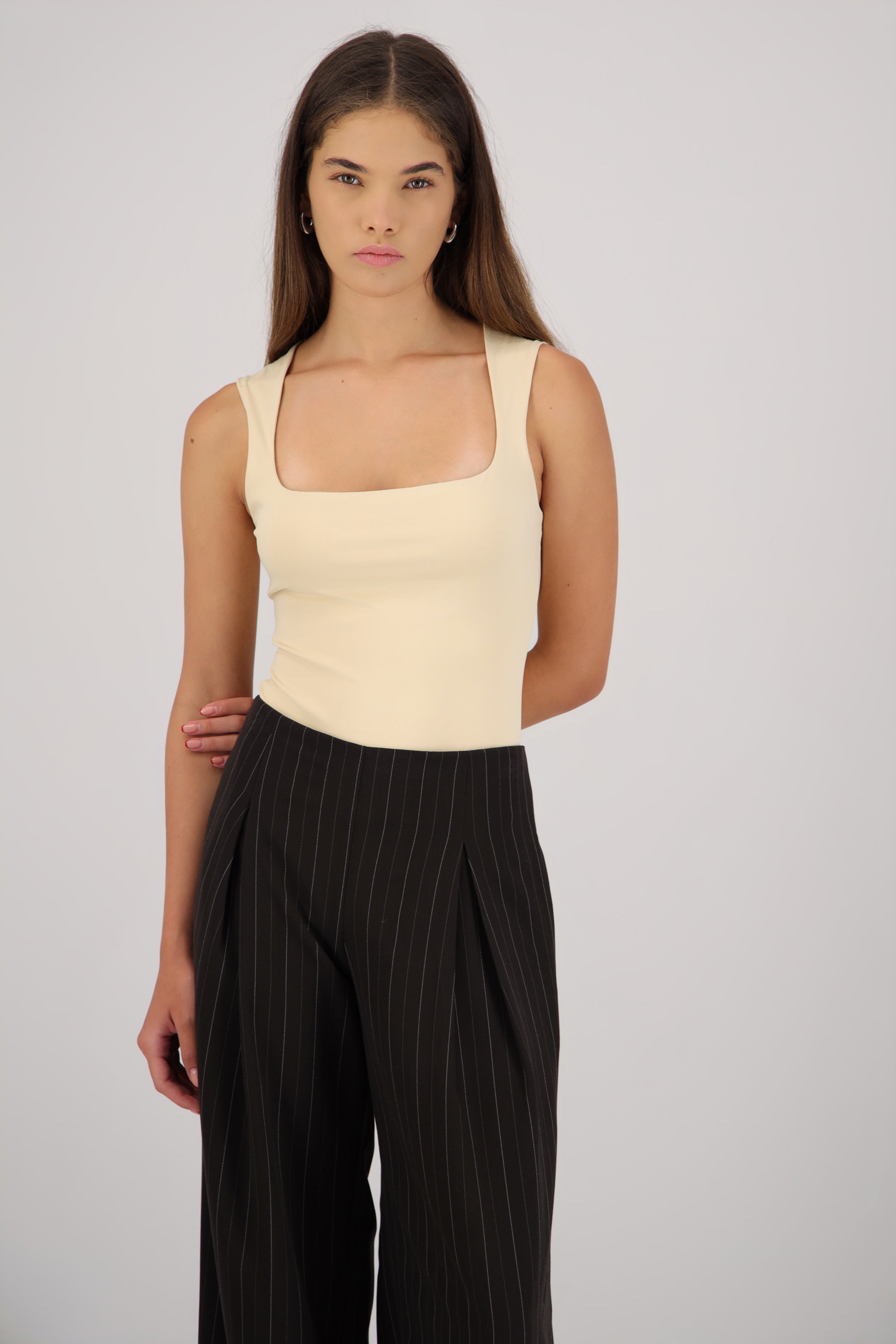 Bodysuit escote cuadrado tirante ancho ARENA