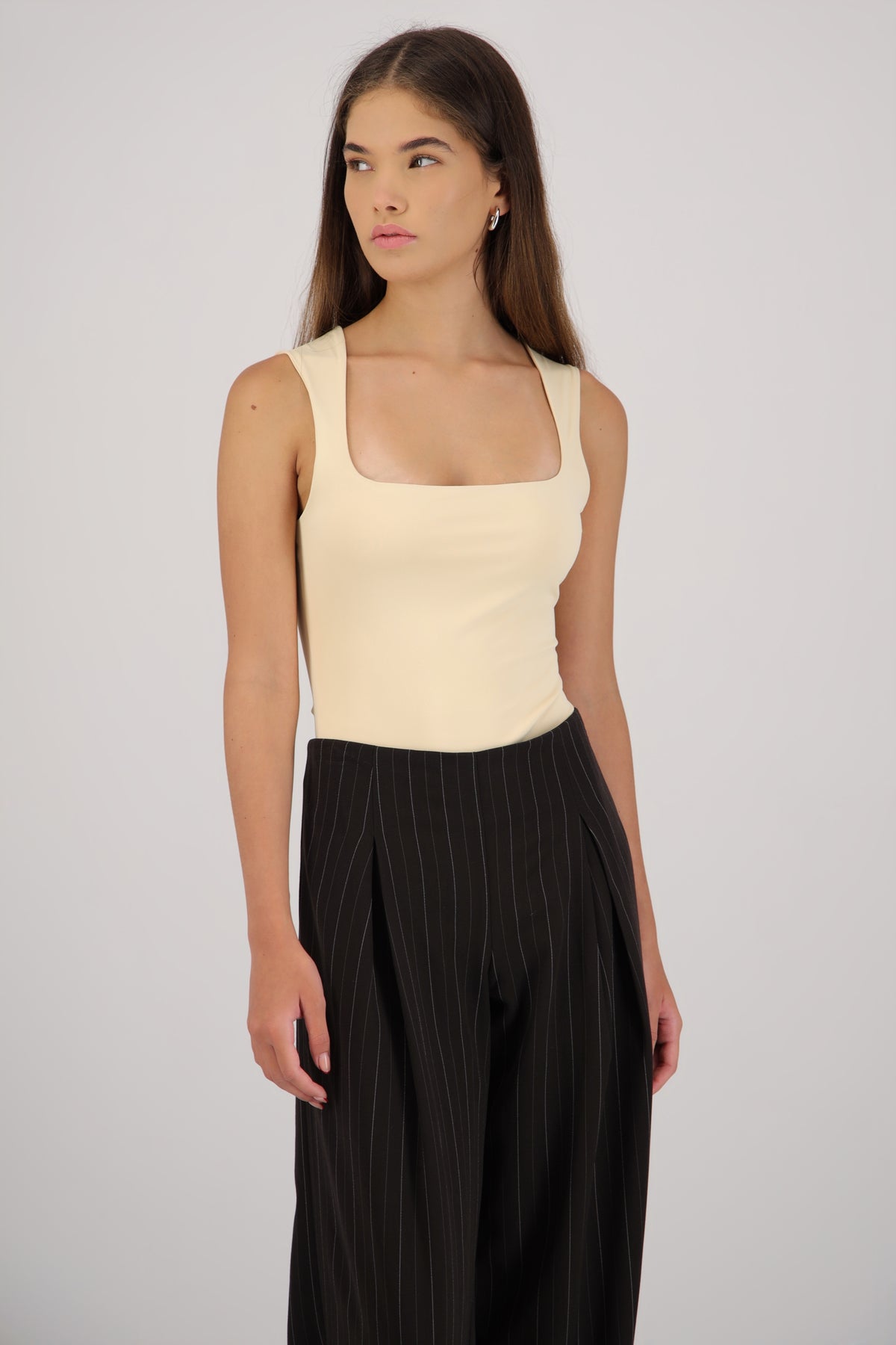 Bodysuit escote cuadrado tirante ancho ARENA