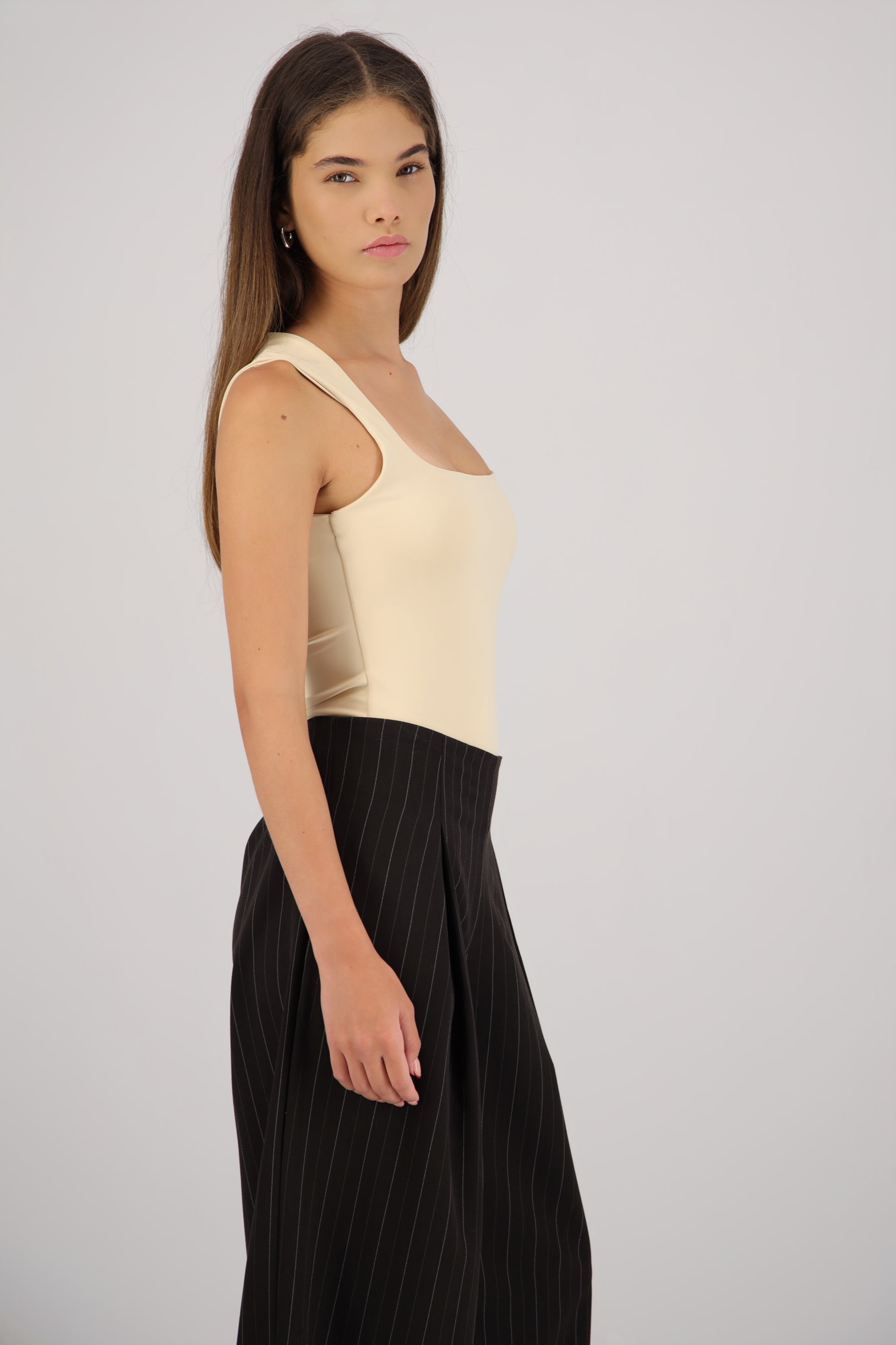 Bodysuit escote cuadrado tirante ancho ARENA