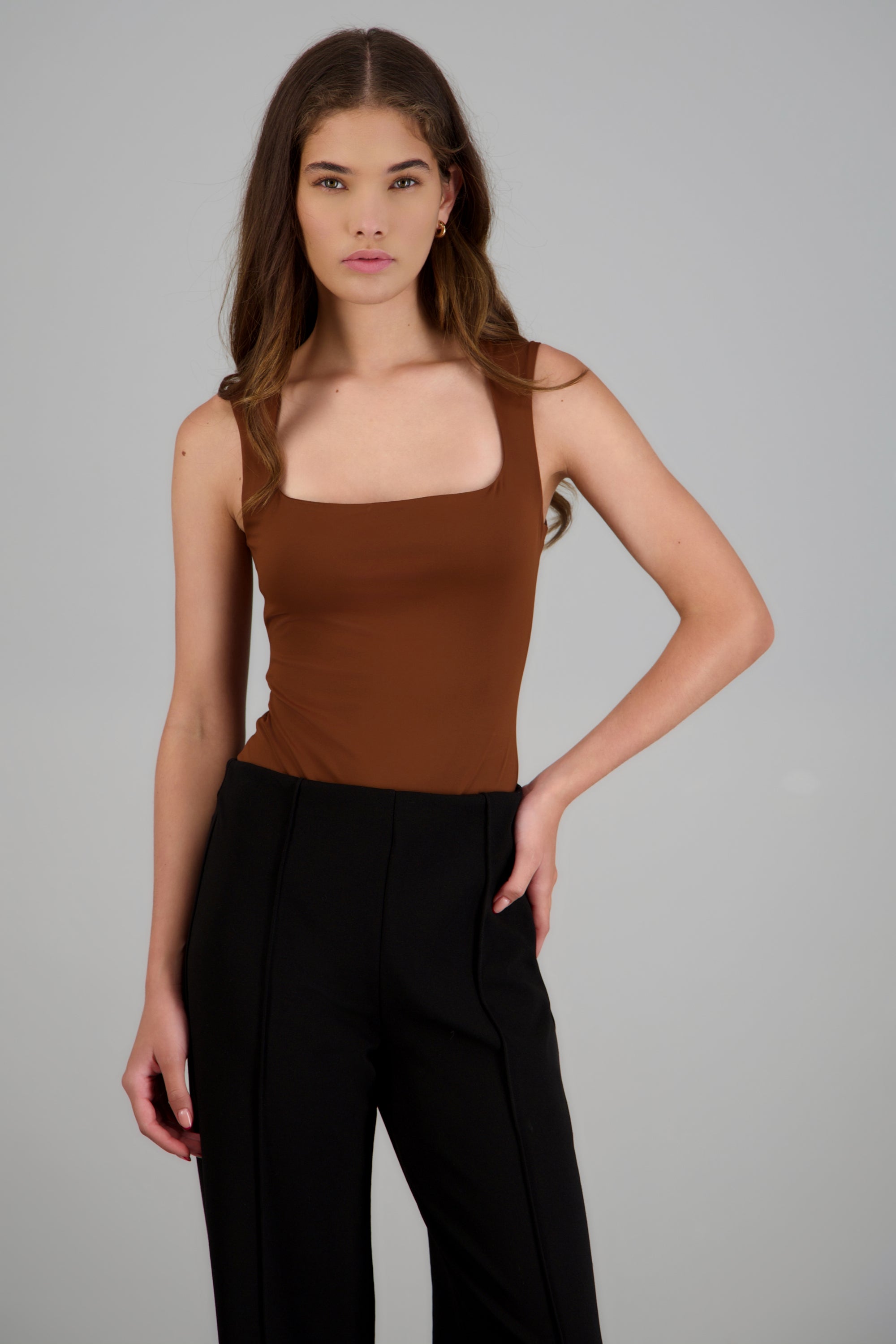 Bodysuit escote cuadrado tirante ancho CAFE