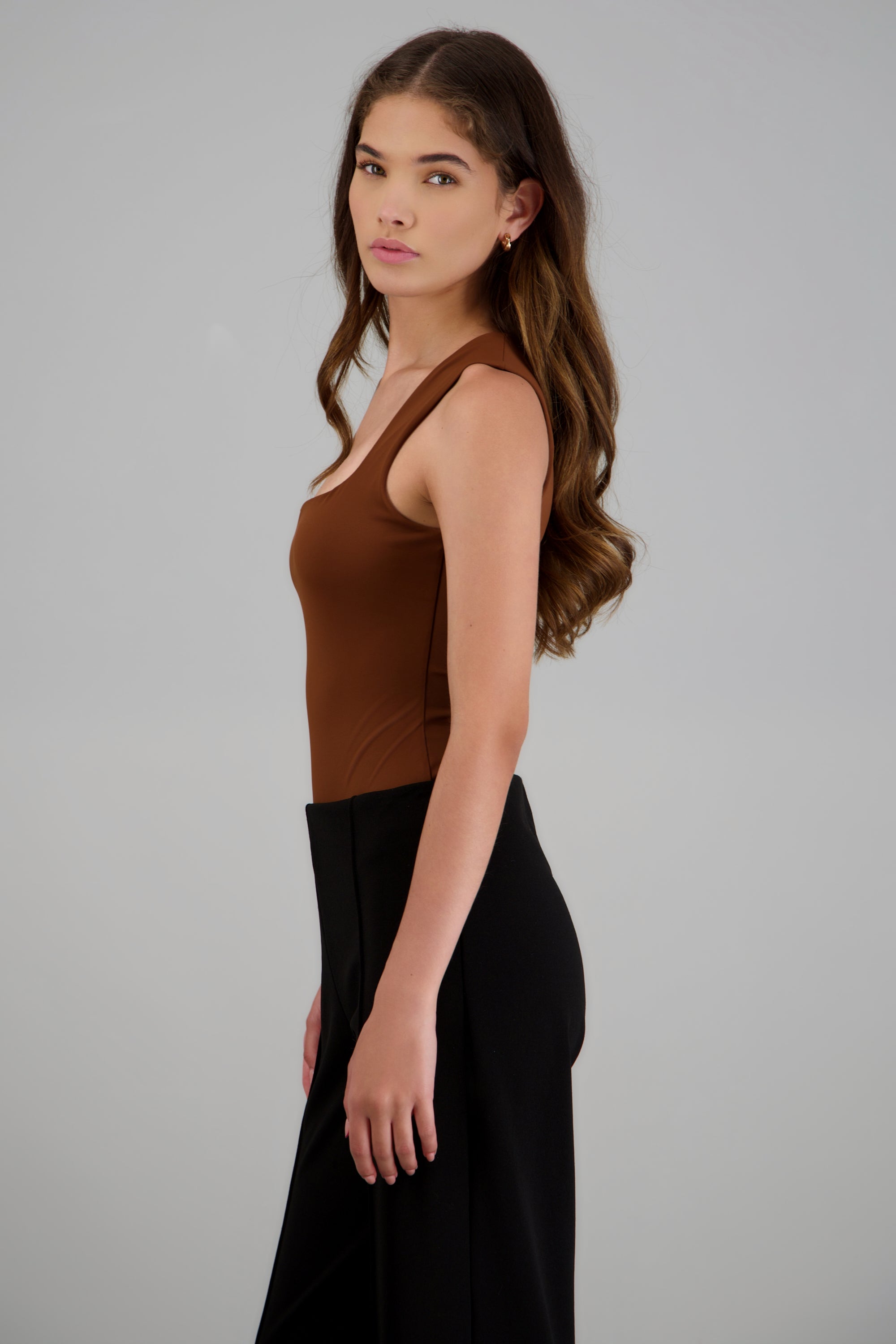 Bodysuit escote cuadrado tirante ancho CAFE