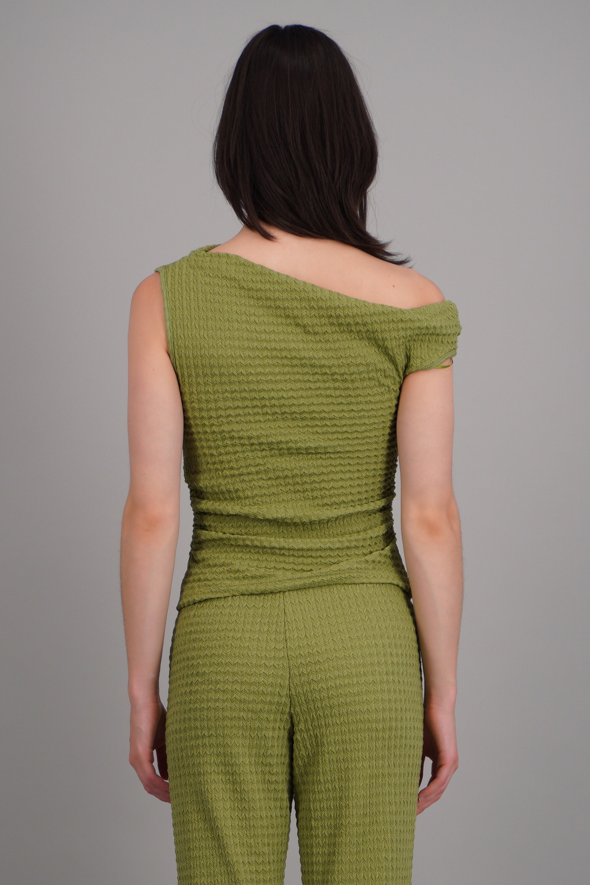 APPLE GREEN