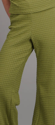 APPLE GREEN