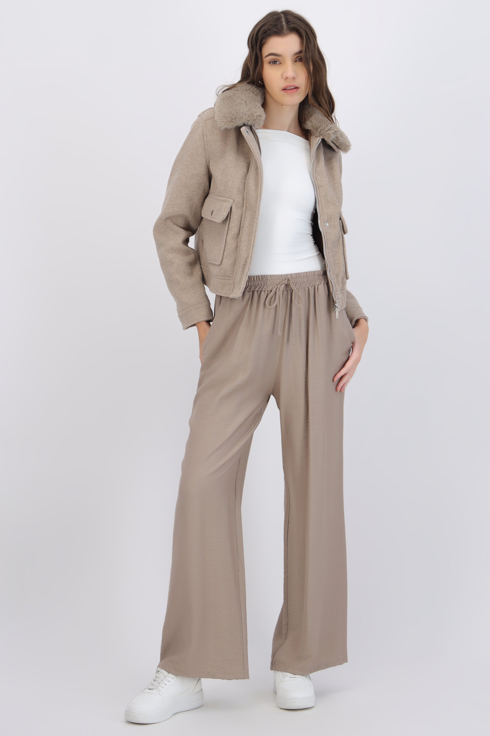 Pantalón amplio liso con resorte