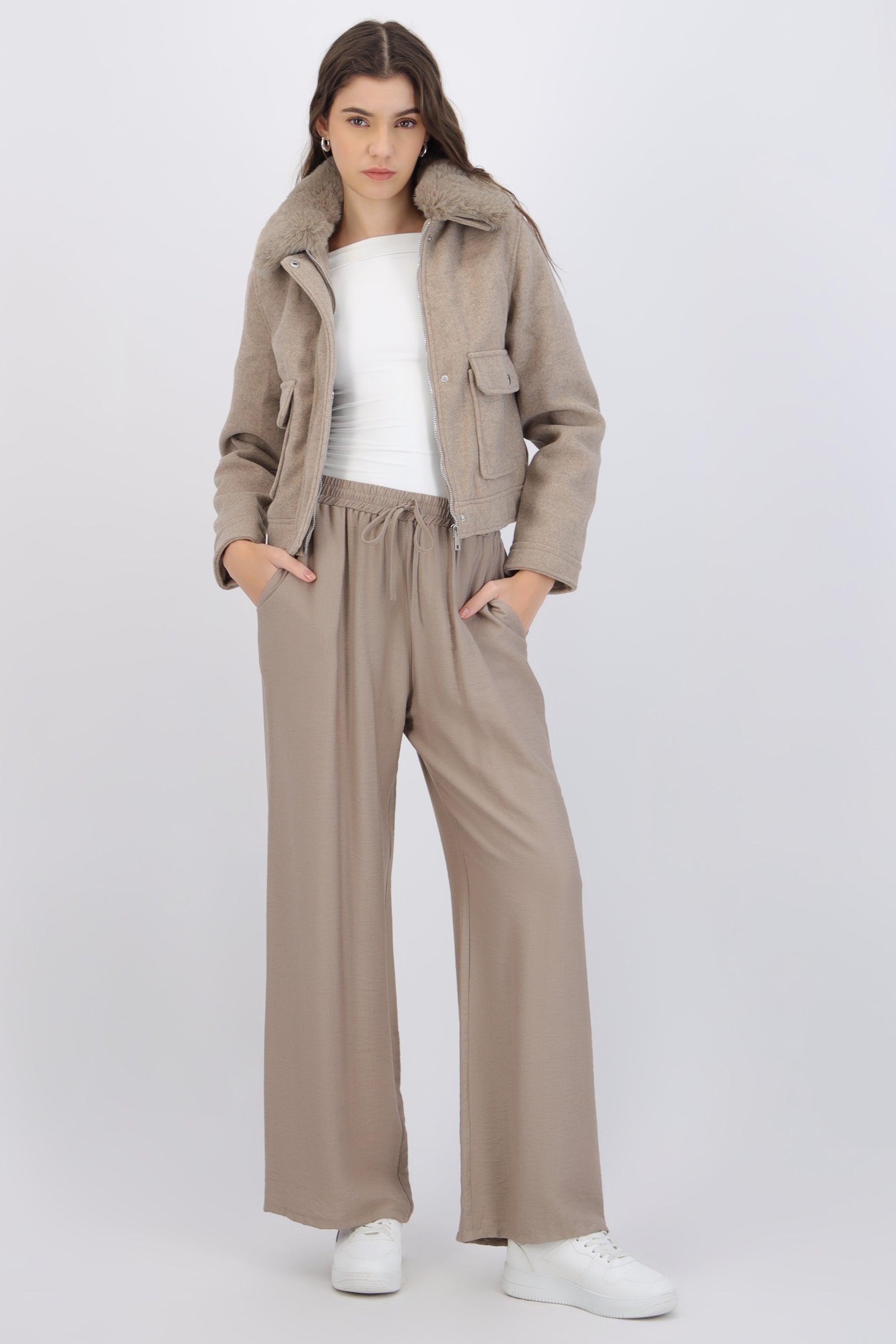 Pantalón amplio liso con resorte