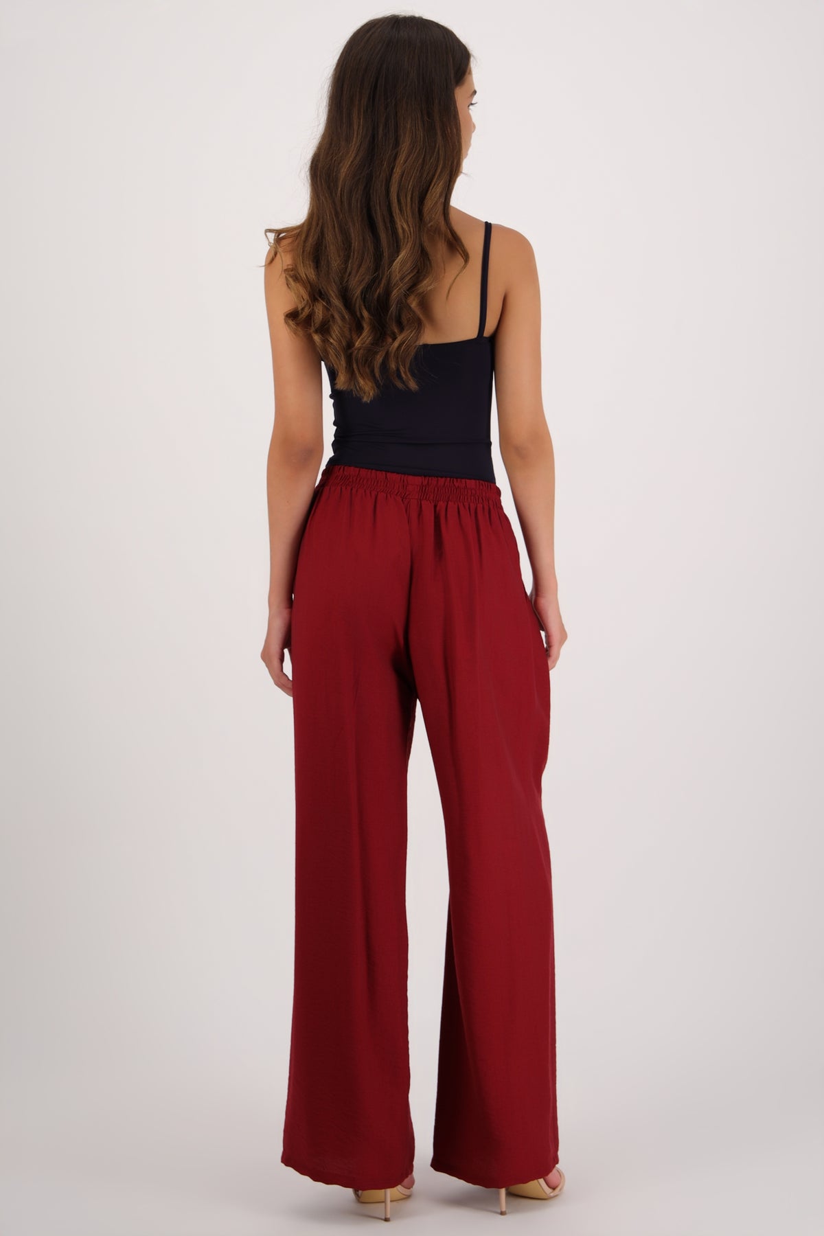 Pantalon amplio liso con resorte VINO