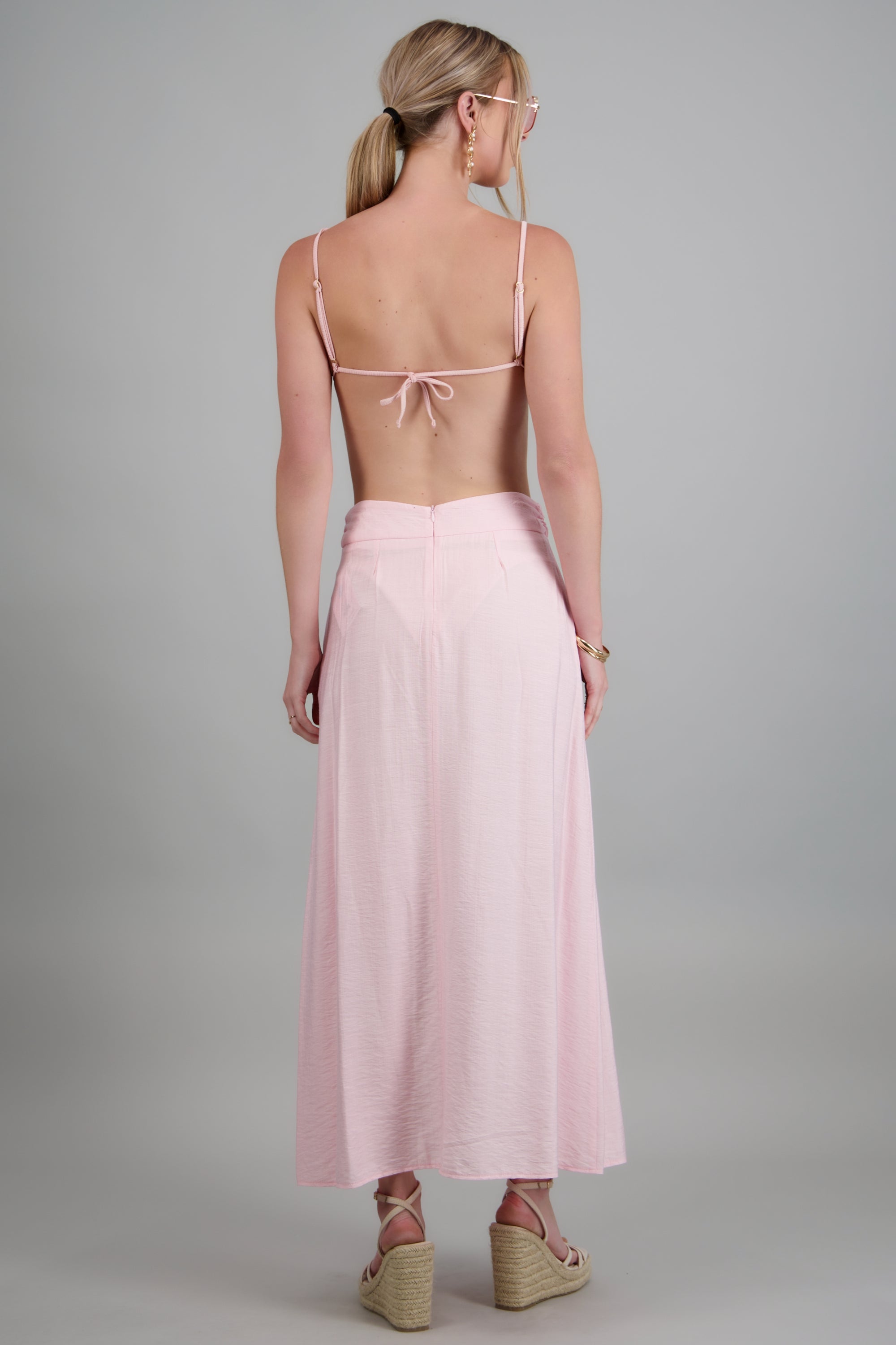 Falda ligera detalle metalico ROSA PASTEL