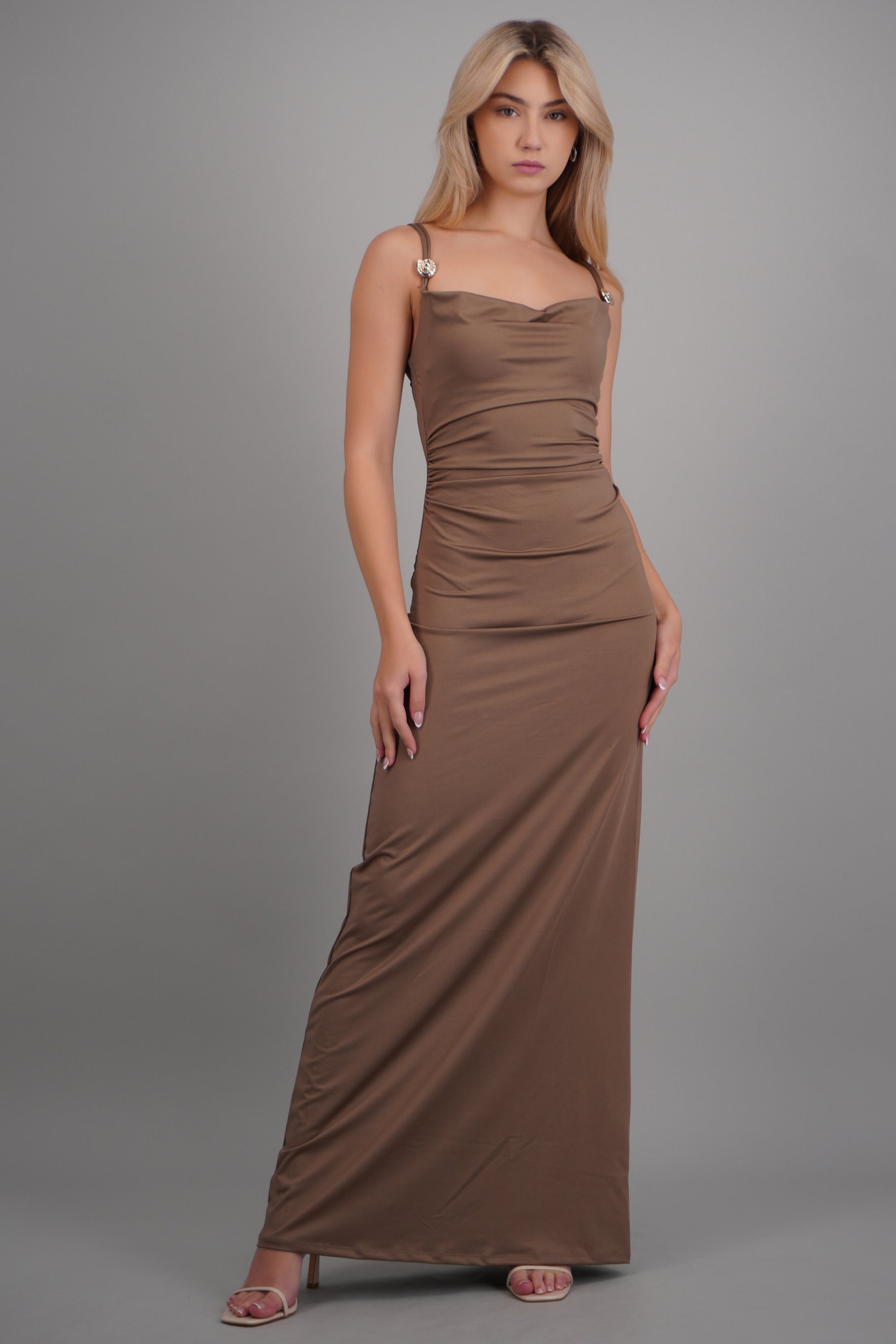 Vestido tirantes detalle argollas TAUPE