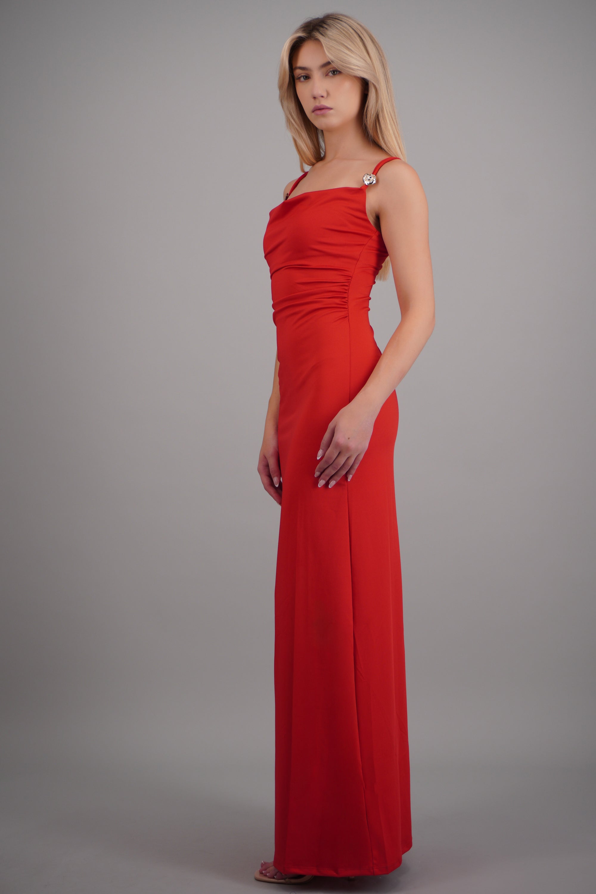 Vestido tirantes detalle argollas ROJO