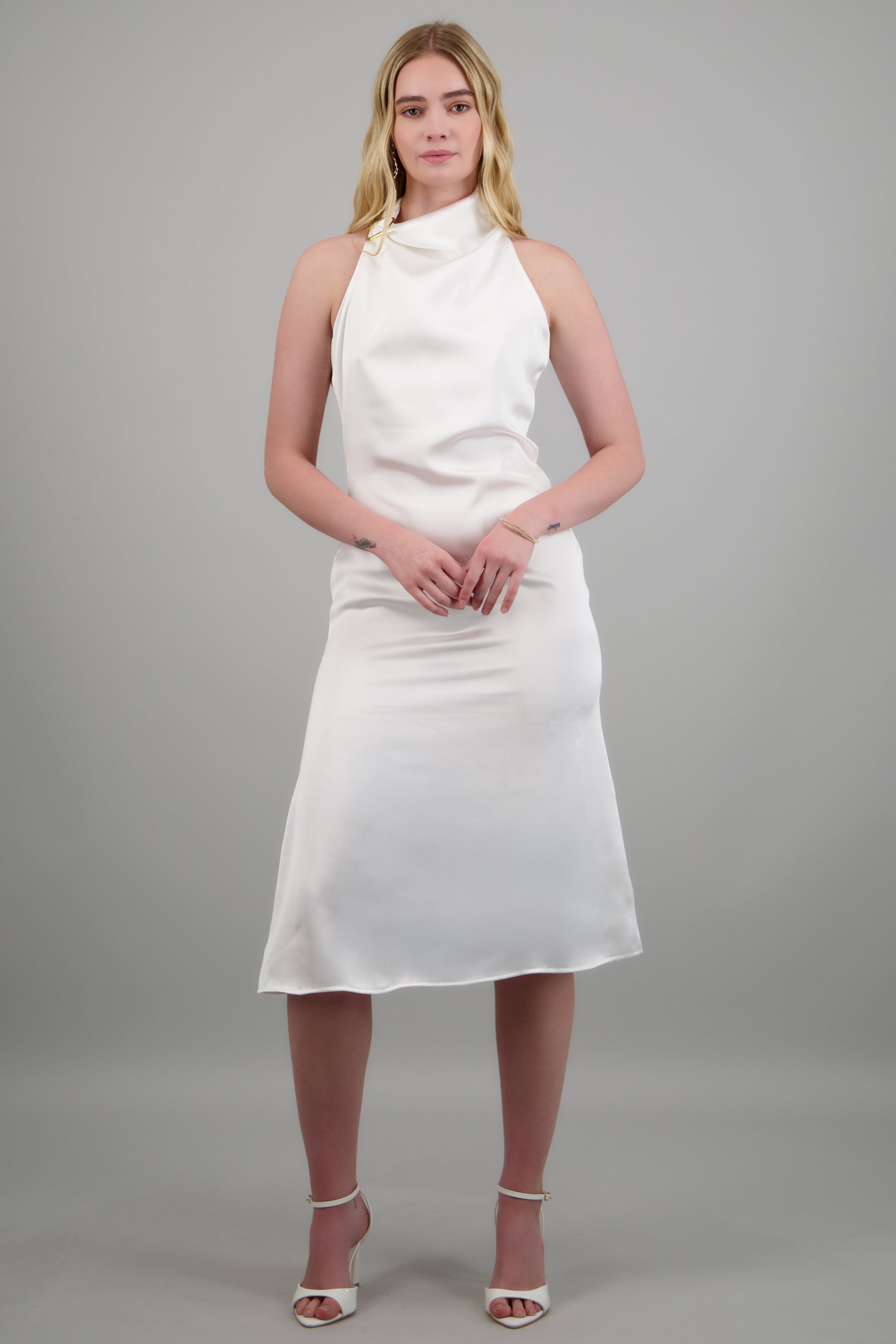 Vestido midi satinado hebilla irregular BLANCO