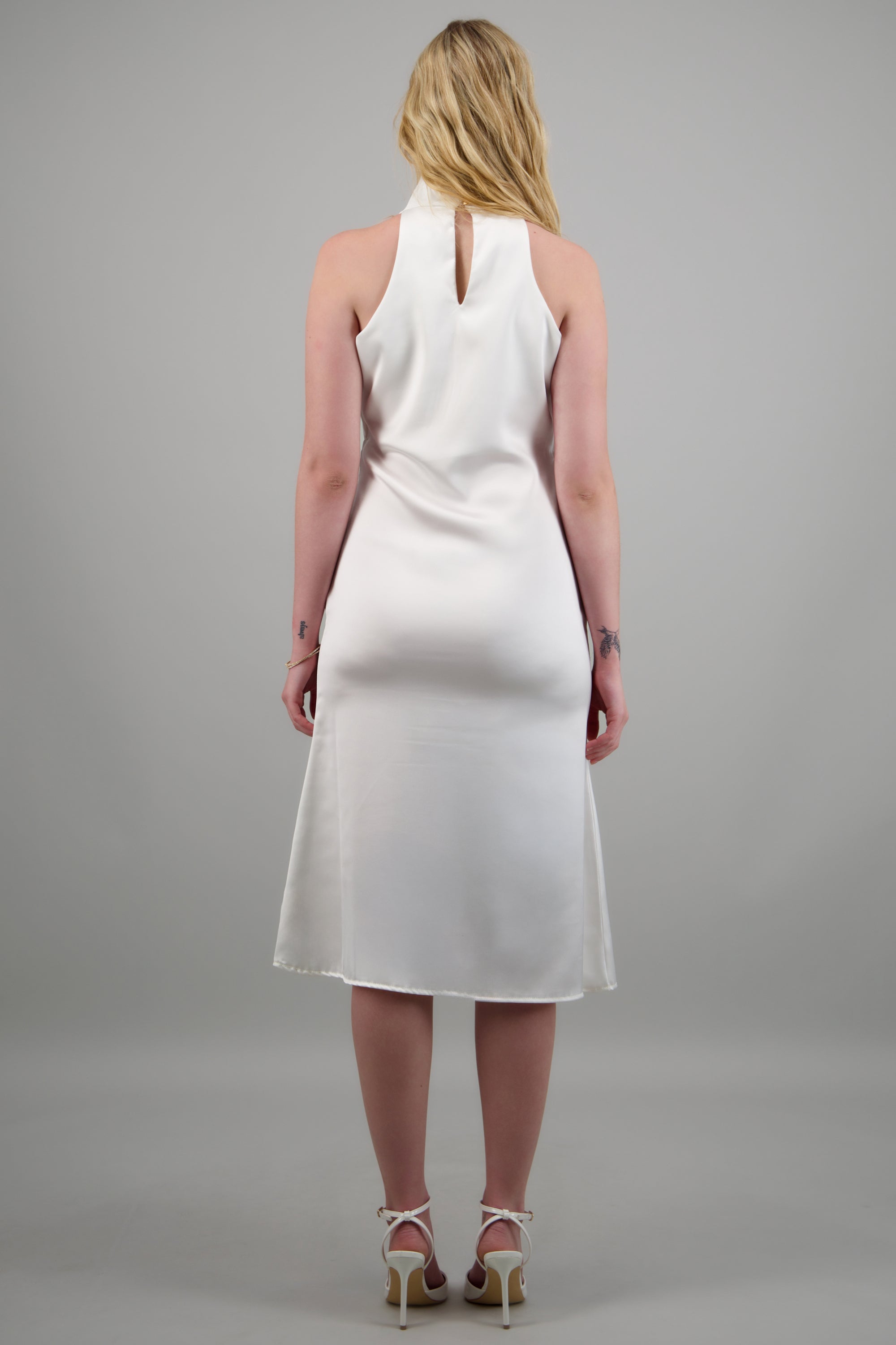 Vestido midi satinado hebilla irregular BLANCO