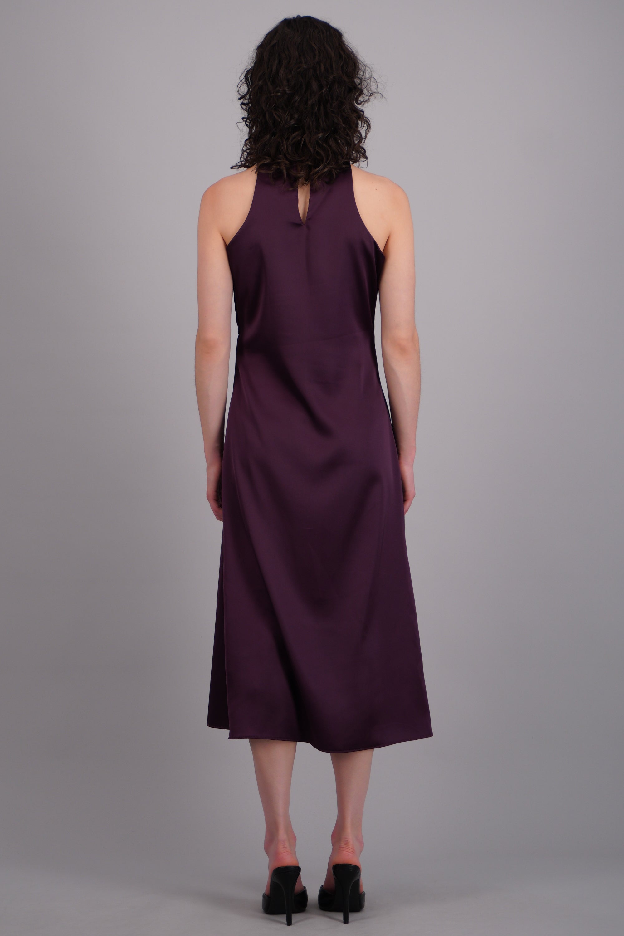 Vestido midi satinado hebilla irregular UVA