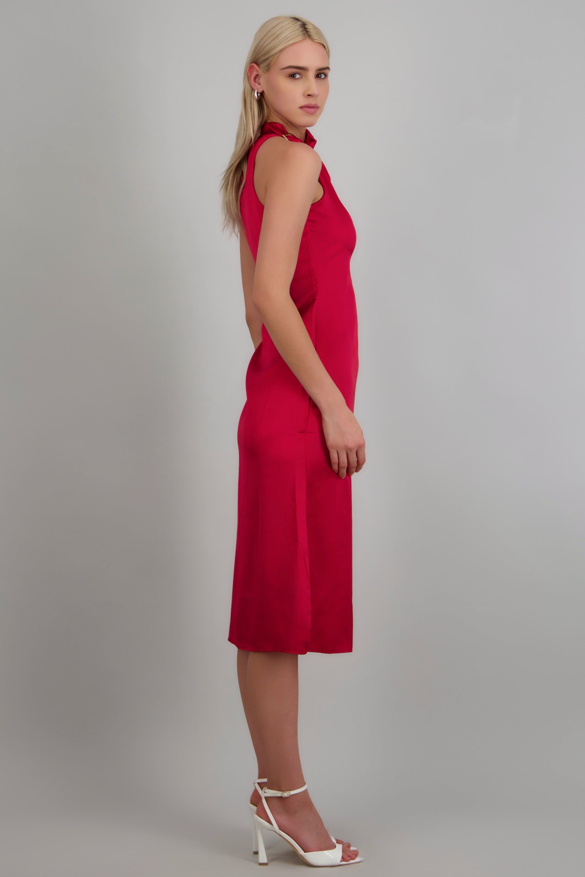 Vestido midi satinado hebilla irregular ROJO QUEMADO
