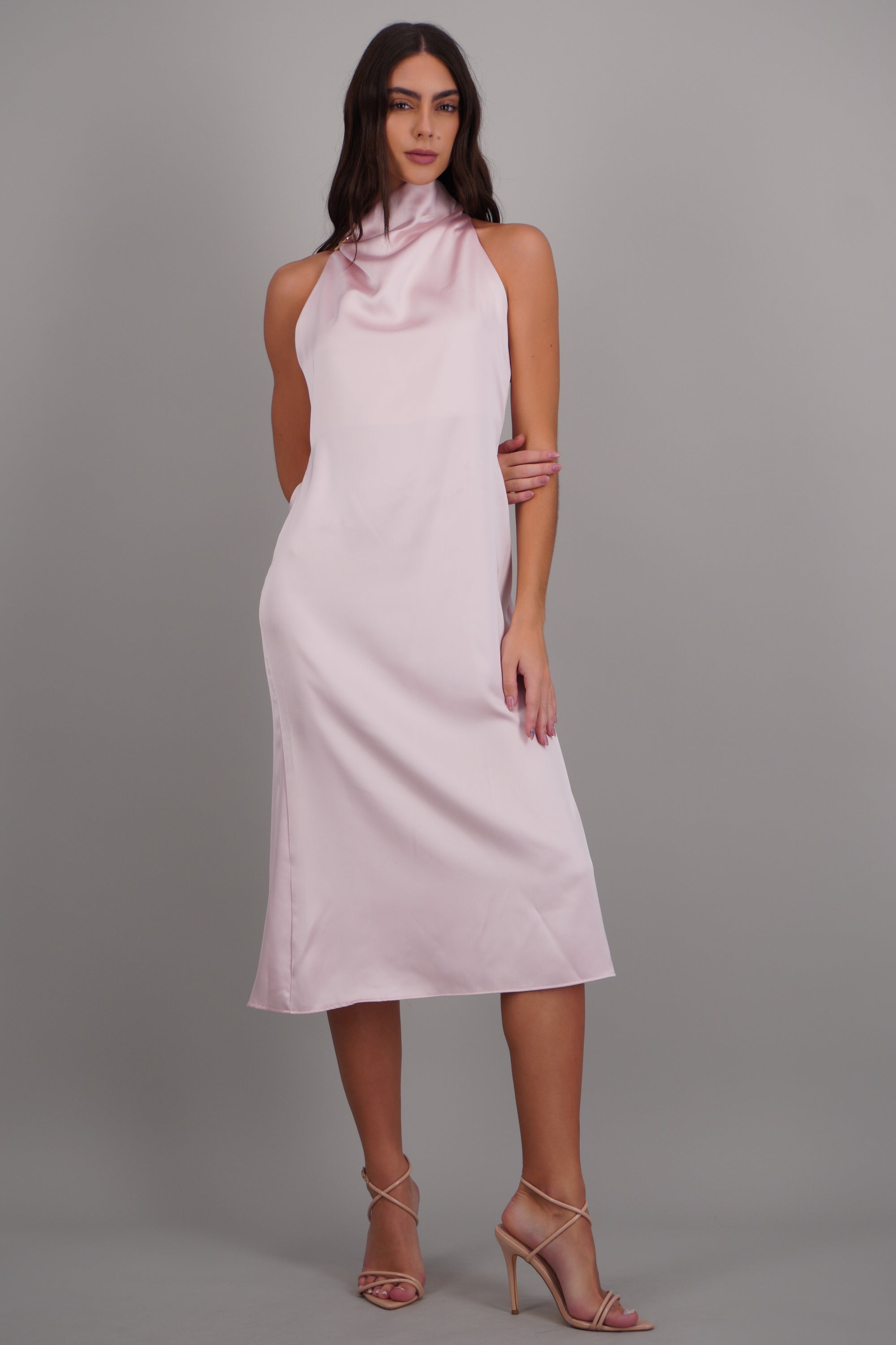 Vestido midi satinado hebilla irregular ROSA PASTEL