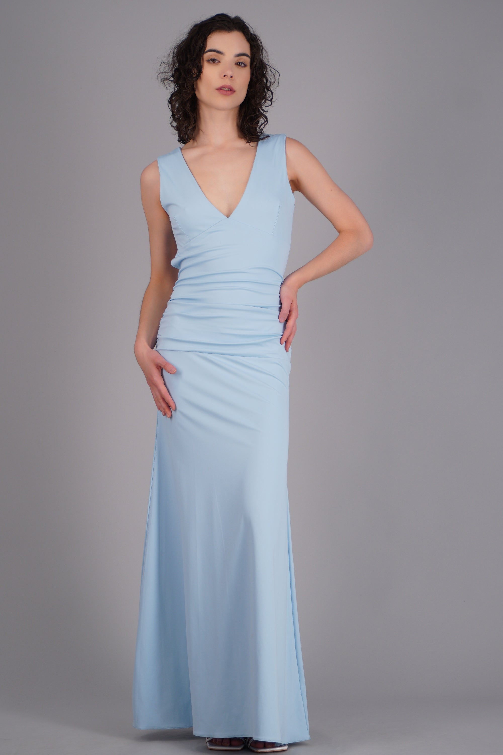 Vestido maxi escote V espalda descubierta AZUL PASTEL