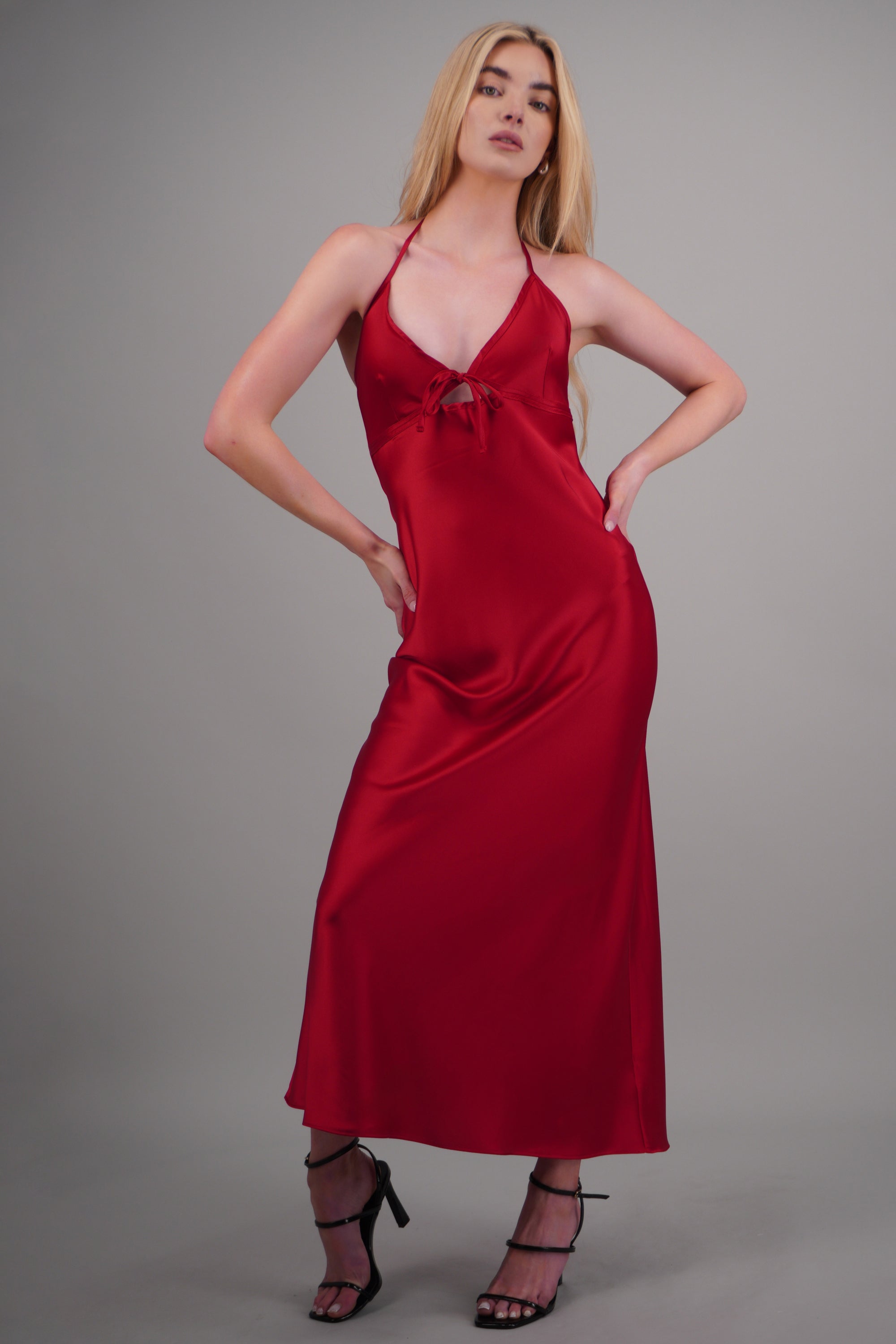Vestido maxi satin amarre escote ROJO