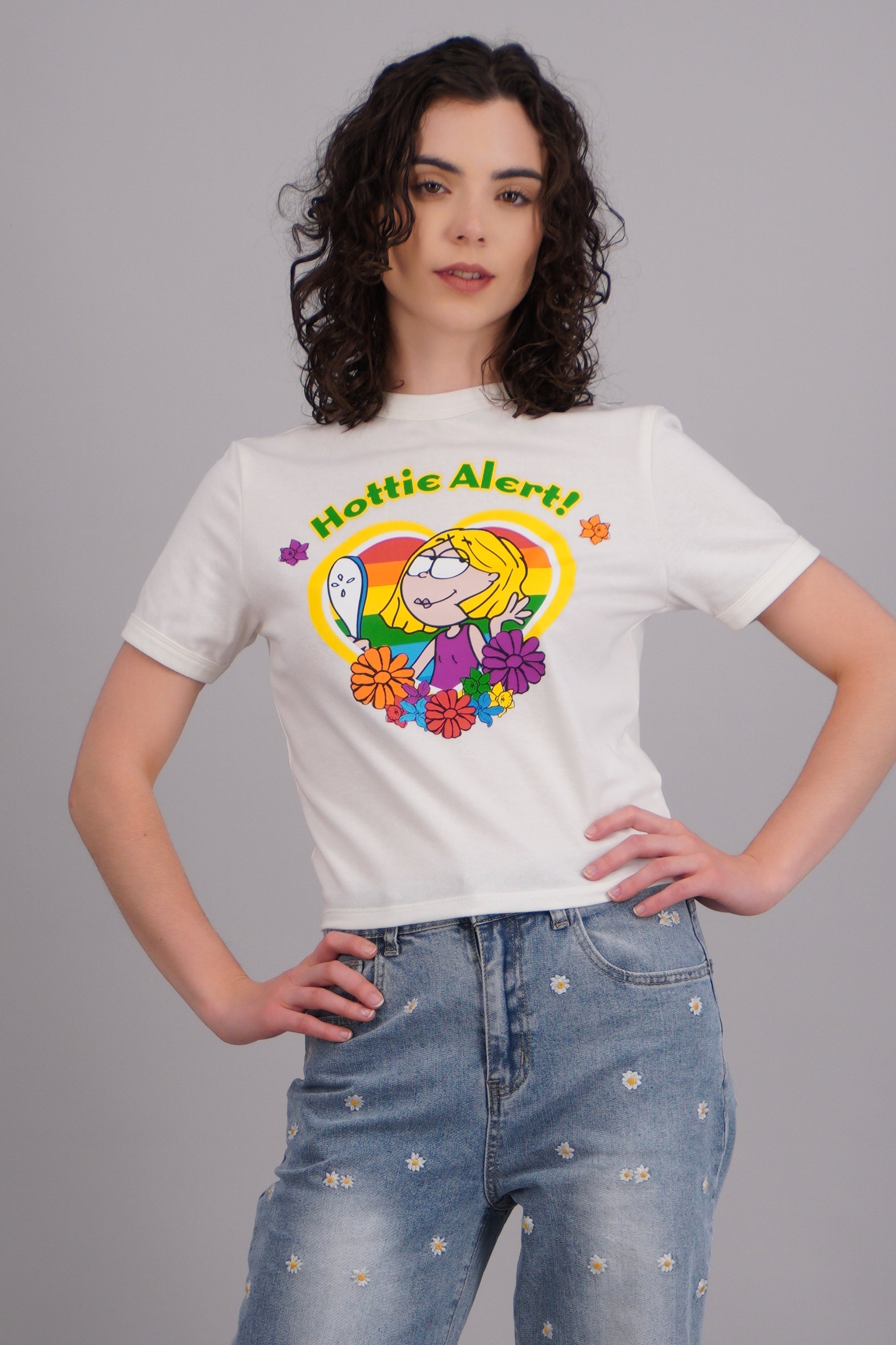 Playera crop lizzie Hottie Alert BLANCO