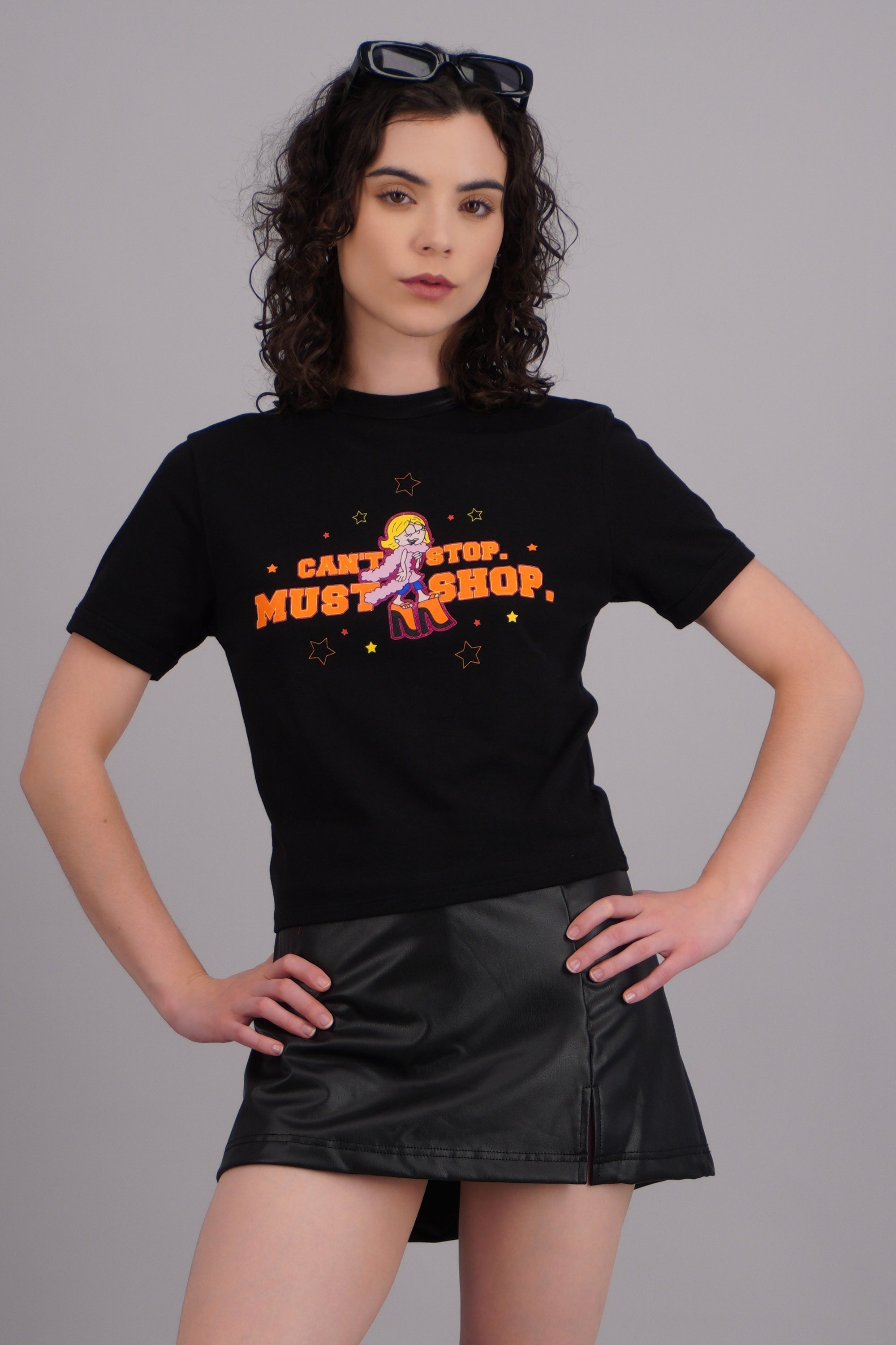 Playera crop manga corta Lizzie Mcguire NEGRO