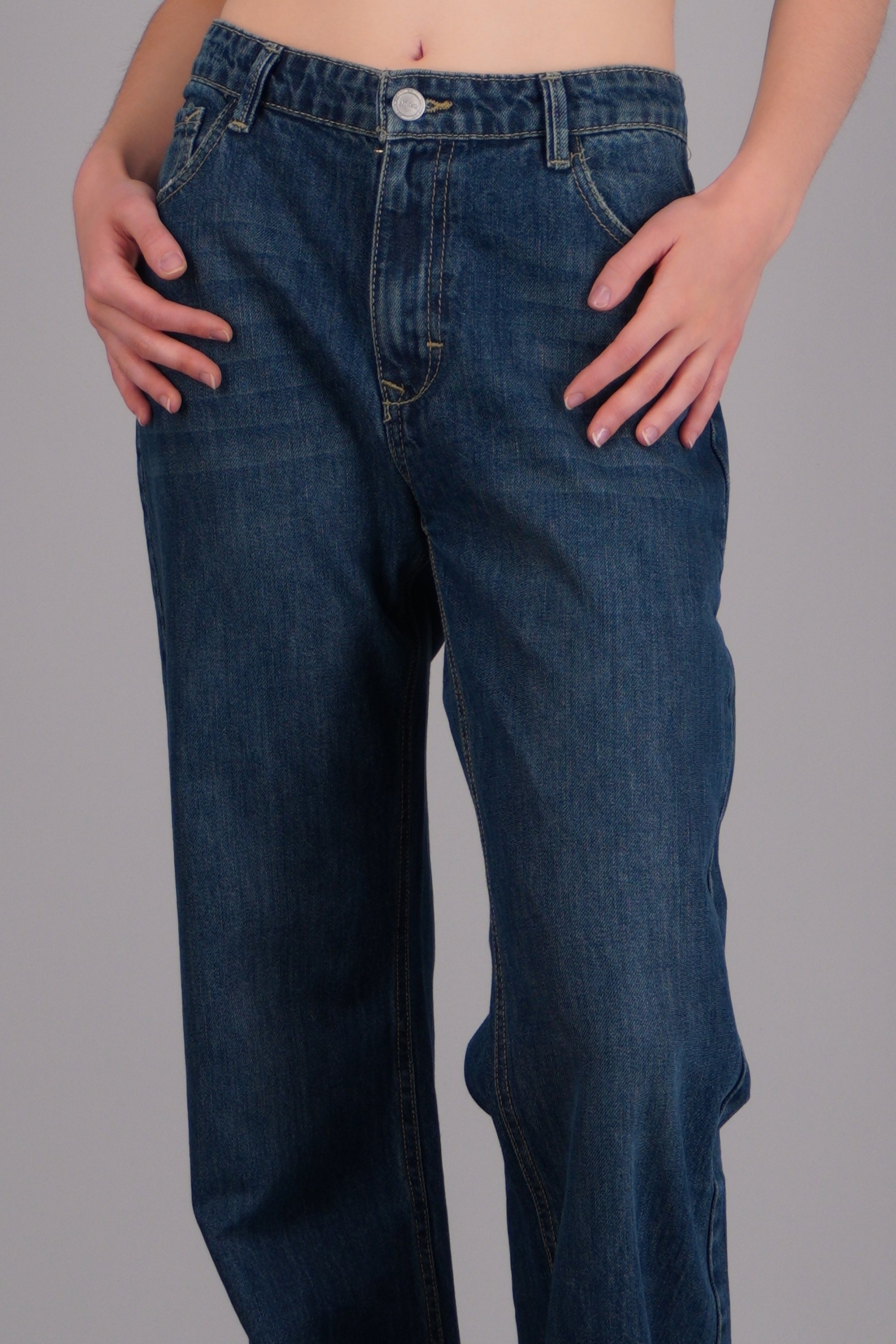 Jeans flare entintados MEDIUM WASH