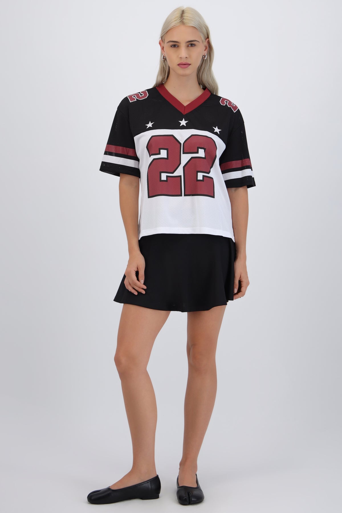 Playera tipojersey constraste estrellas VINO COMBO