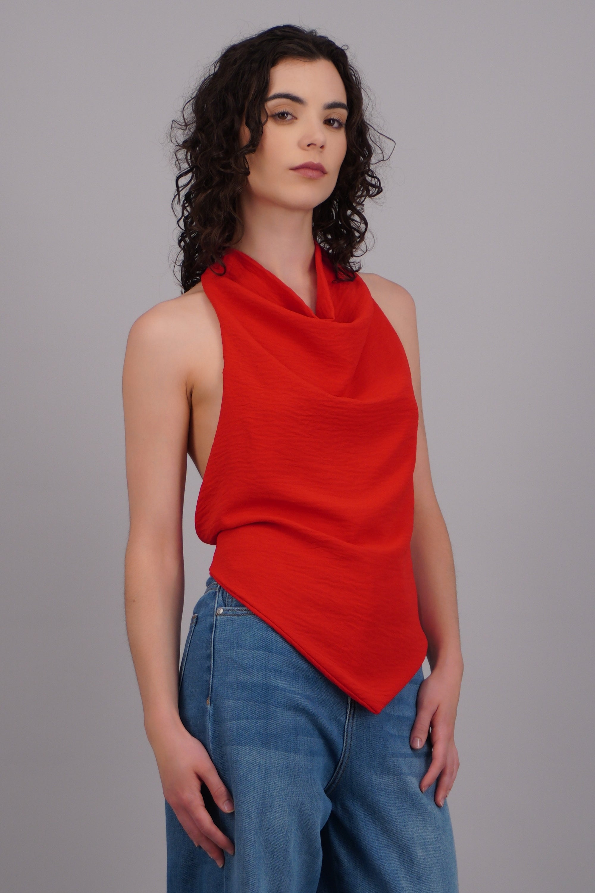 Top cuello halter asimetrico ROJO