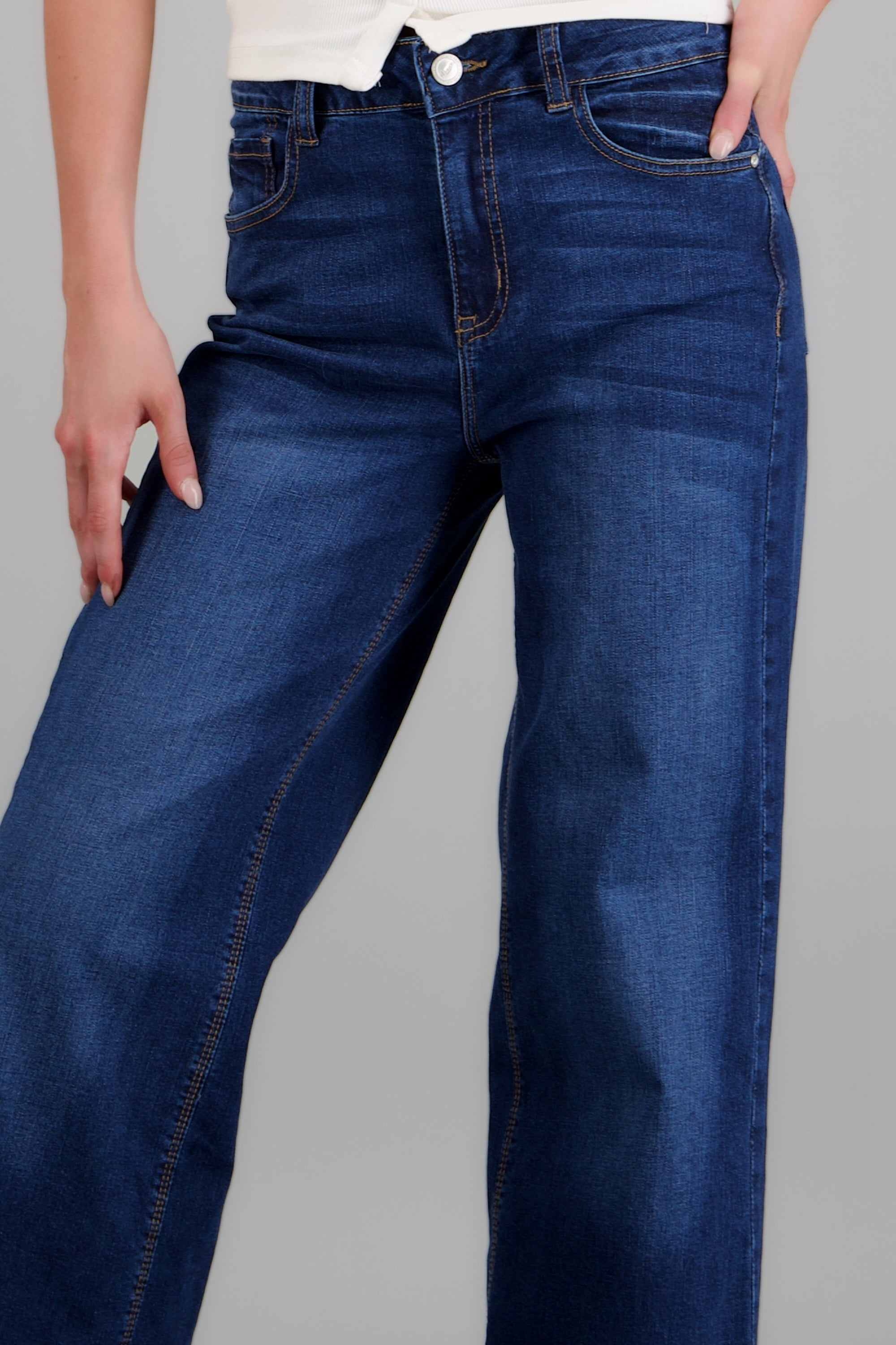 Jeans wide leg basico DARK WASH