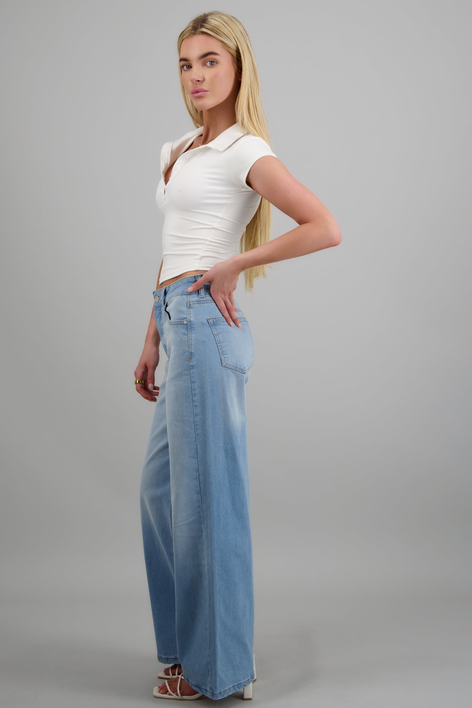Jeans wide leg basico MEDIUM WASH