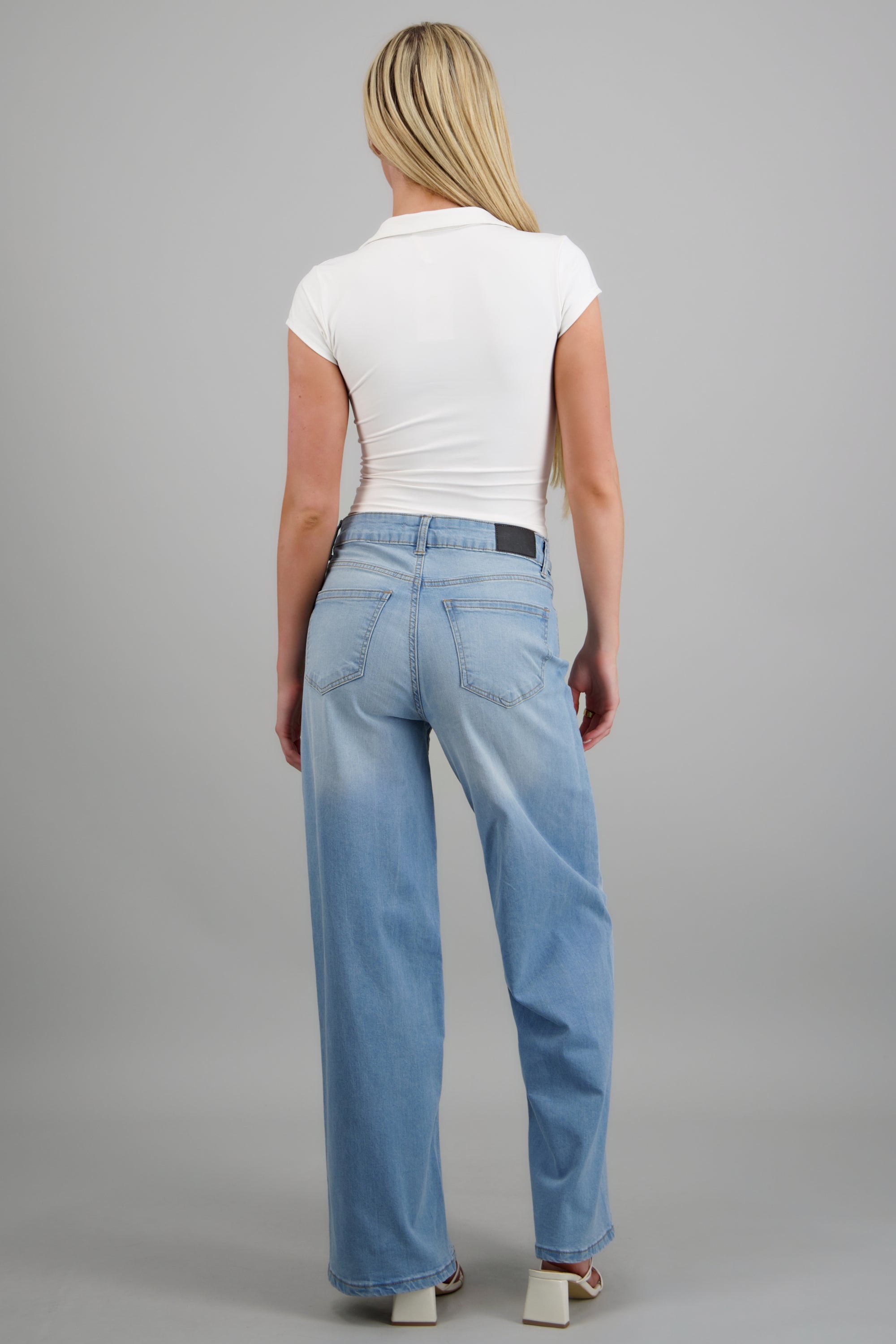 Jeans wide leg basico MEDIUM WASH