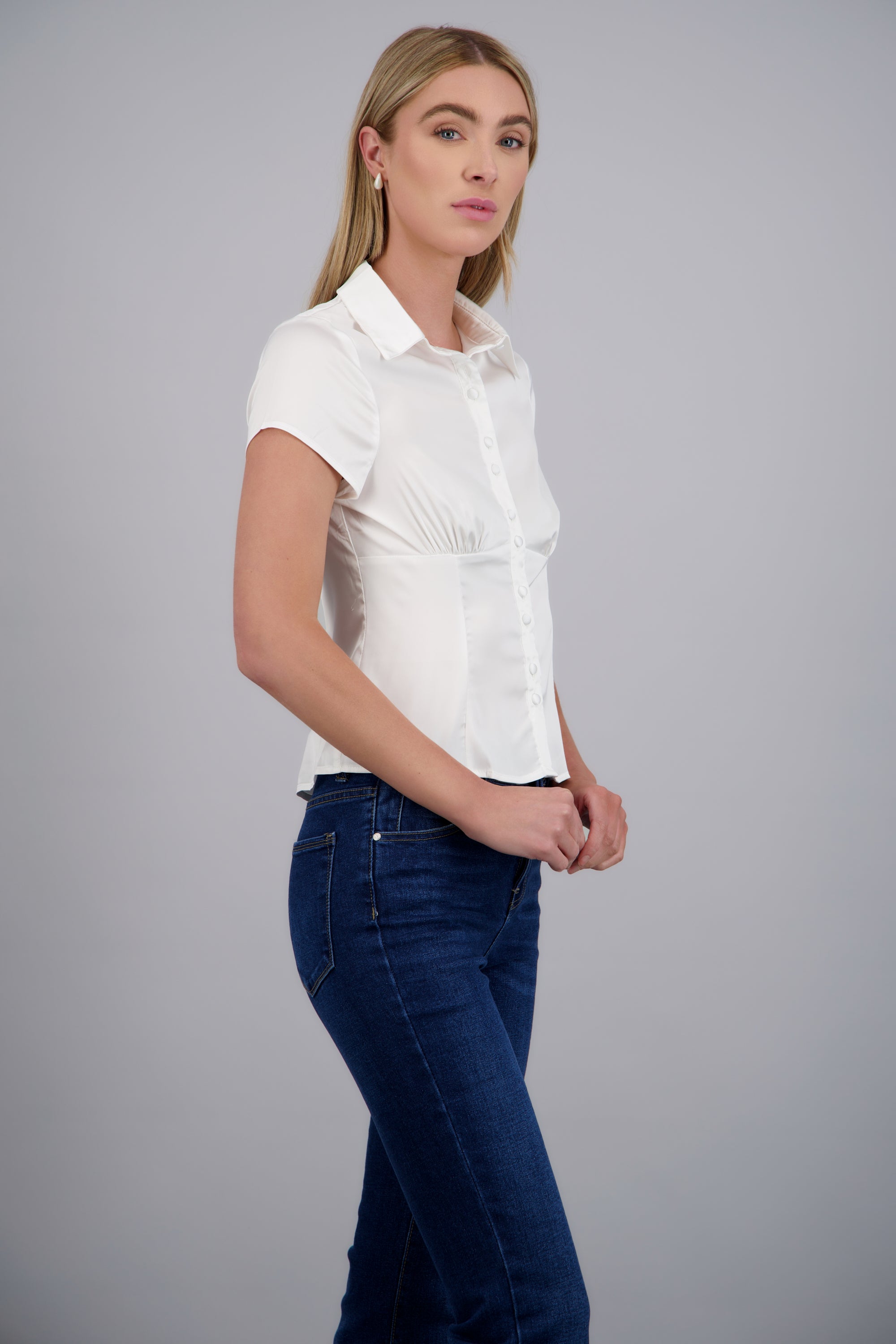Blusa satinada manga corta con botones BLANCO