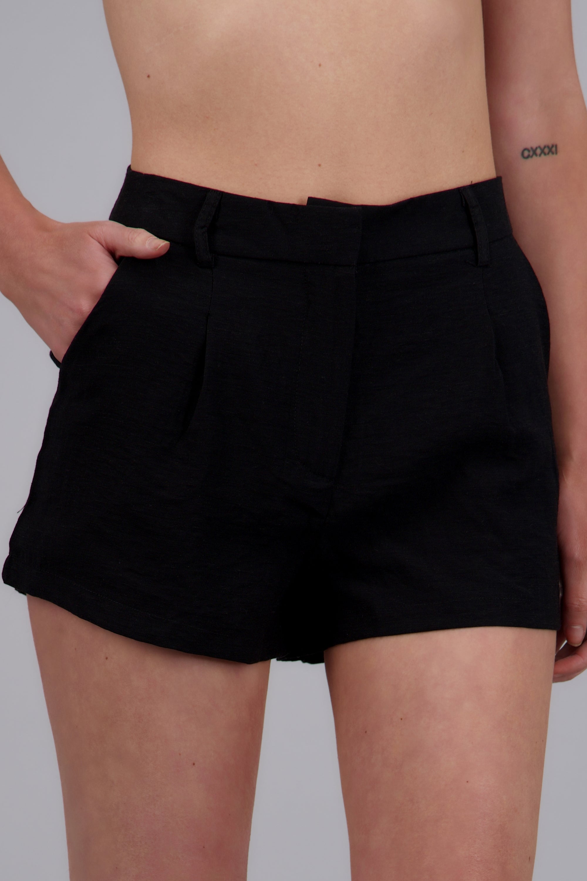 Short sastreado ligero NEGRO