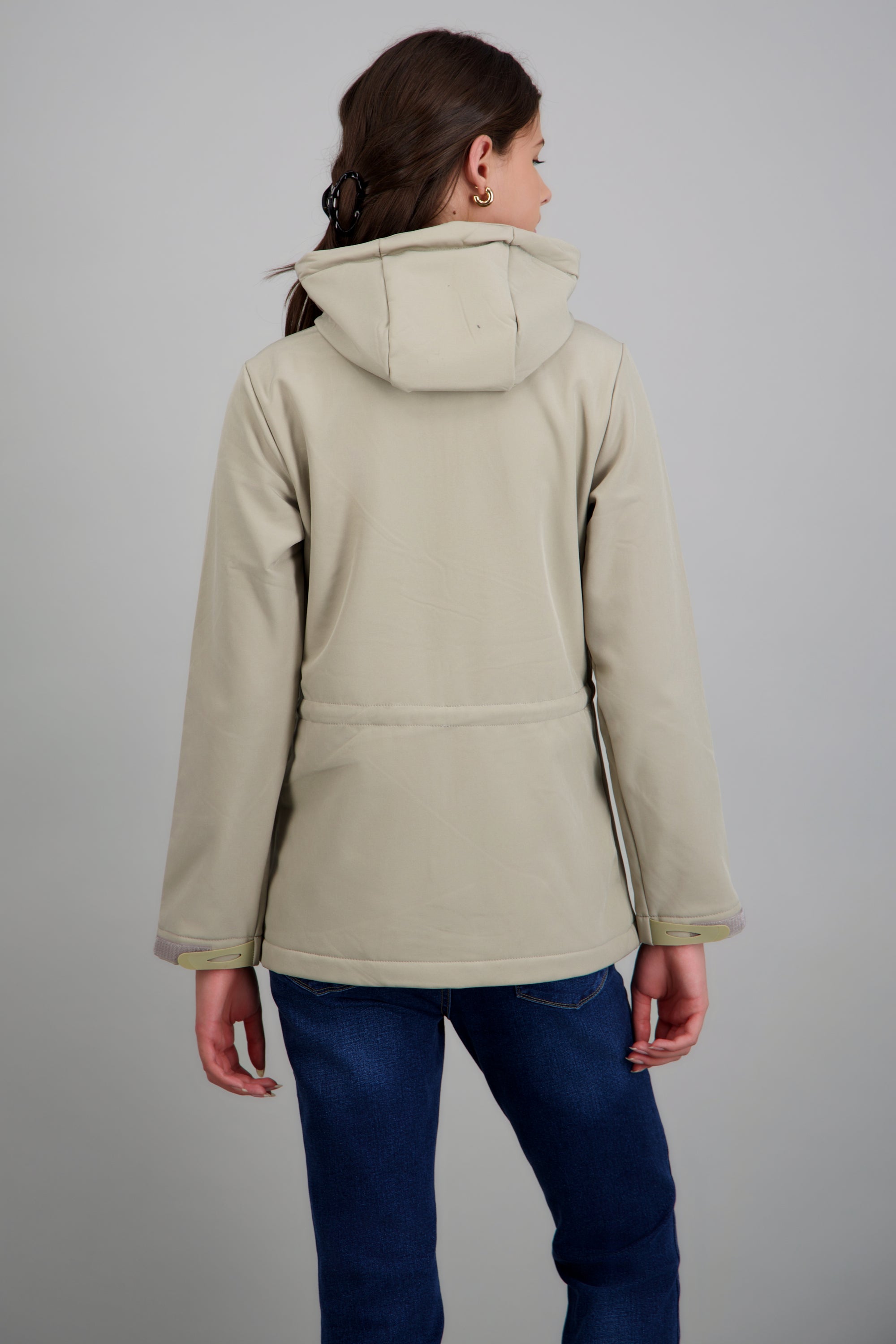 Gabardina basica detalle gorro con jaretas ARENA